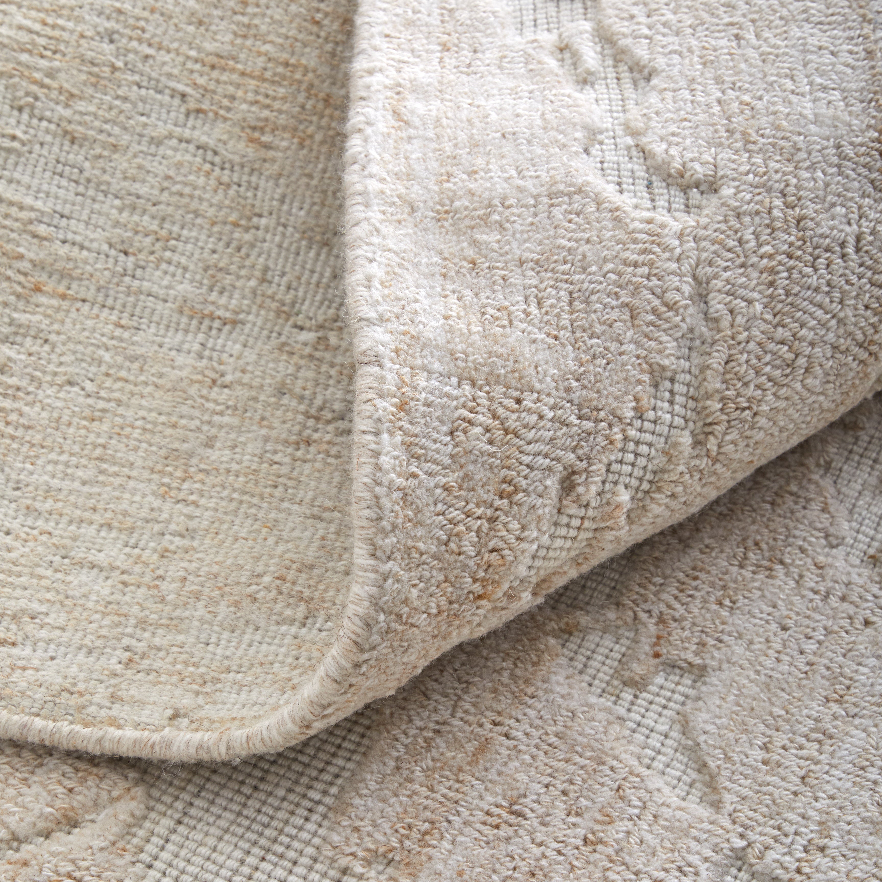 Aldrich Modern Solid - Tan/Ivory Area Rug