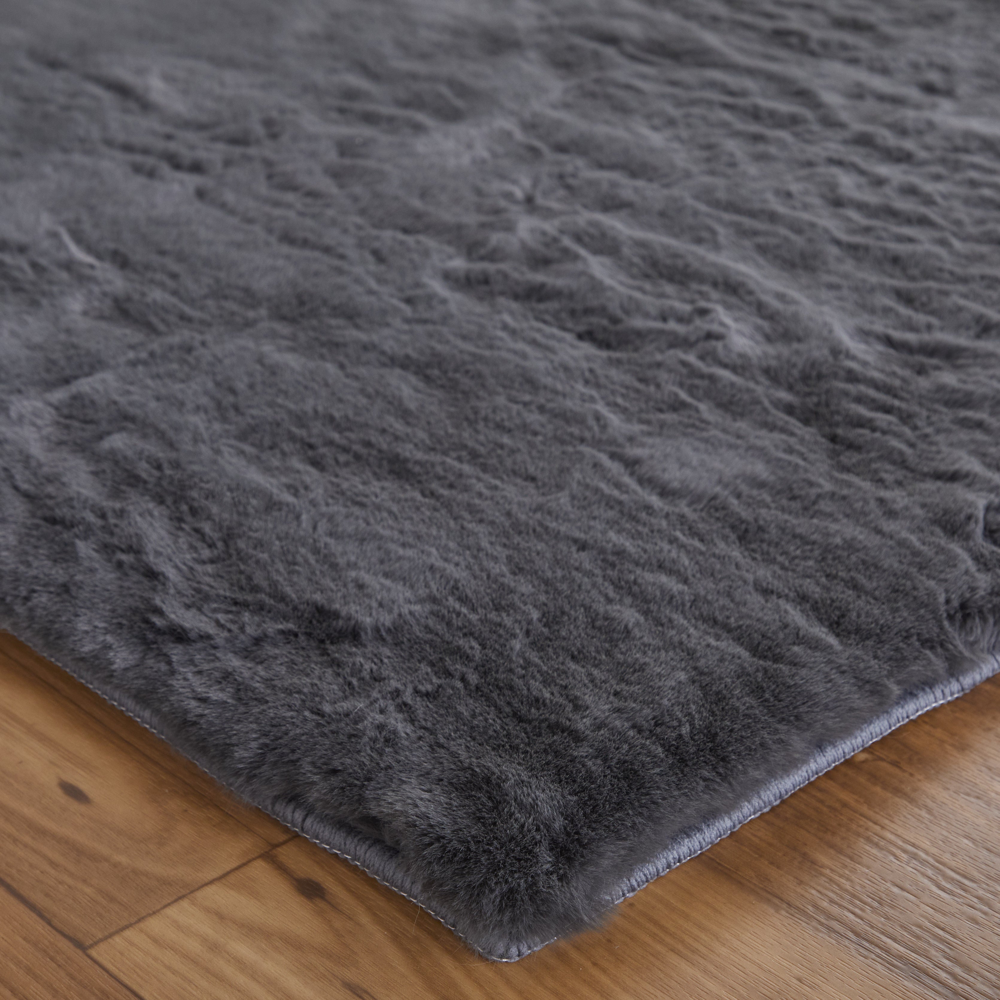 Luxe Velour Modern Solid - Taupe/Black Area Rug