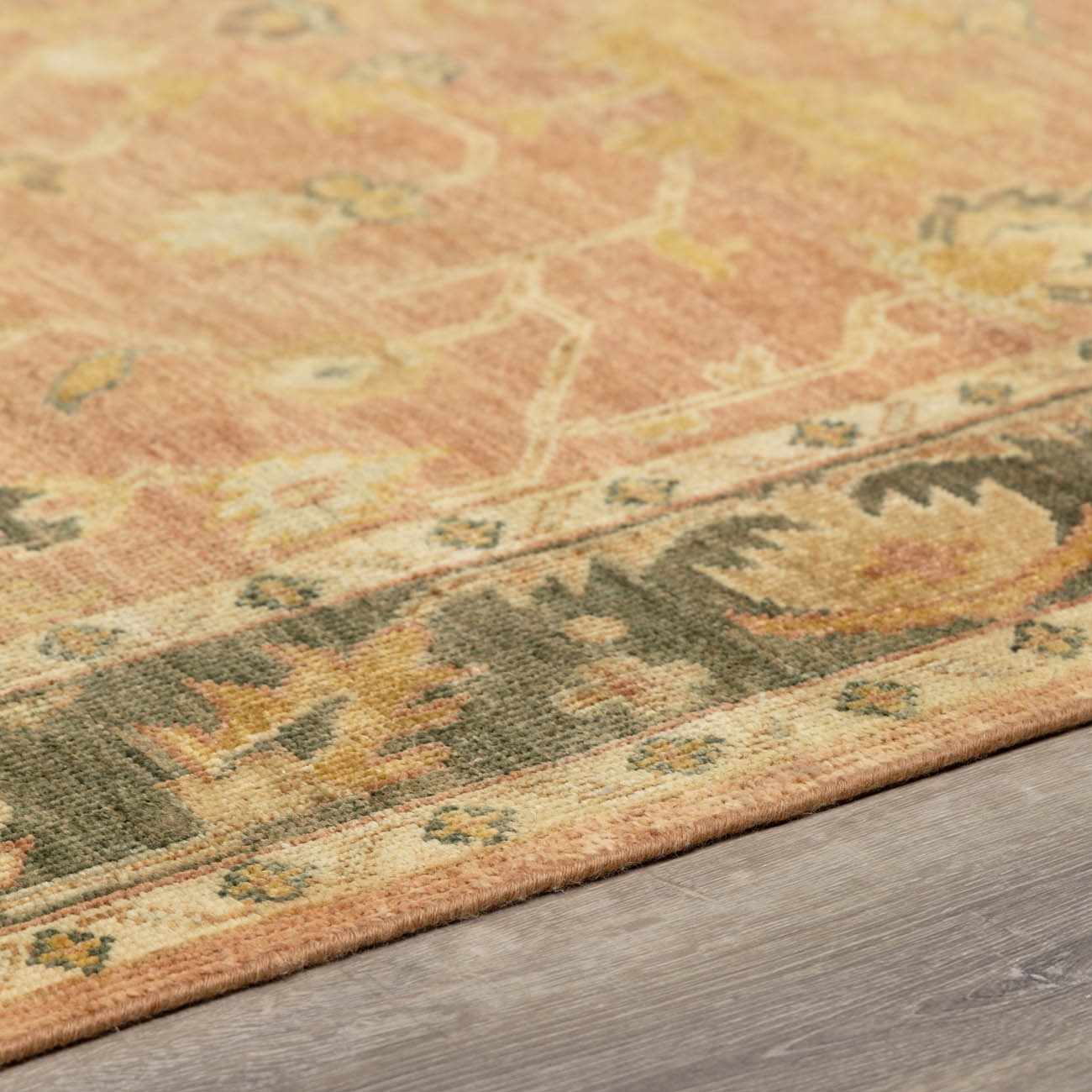 Hicksville Traditional Hand Knotted Wool Rug