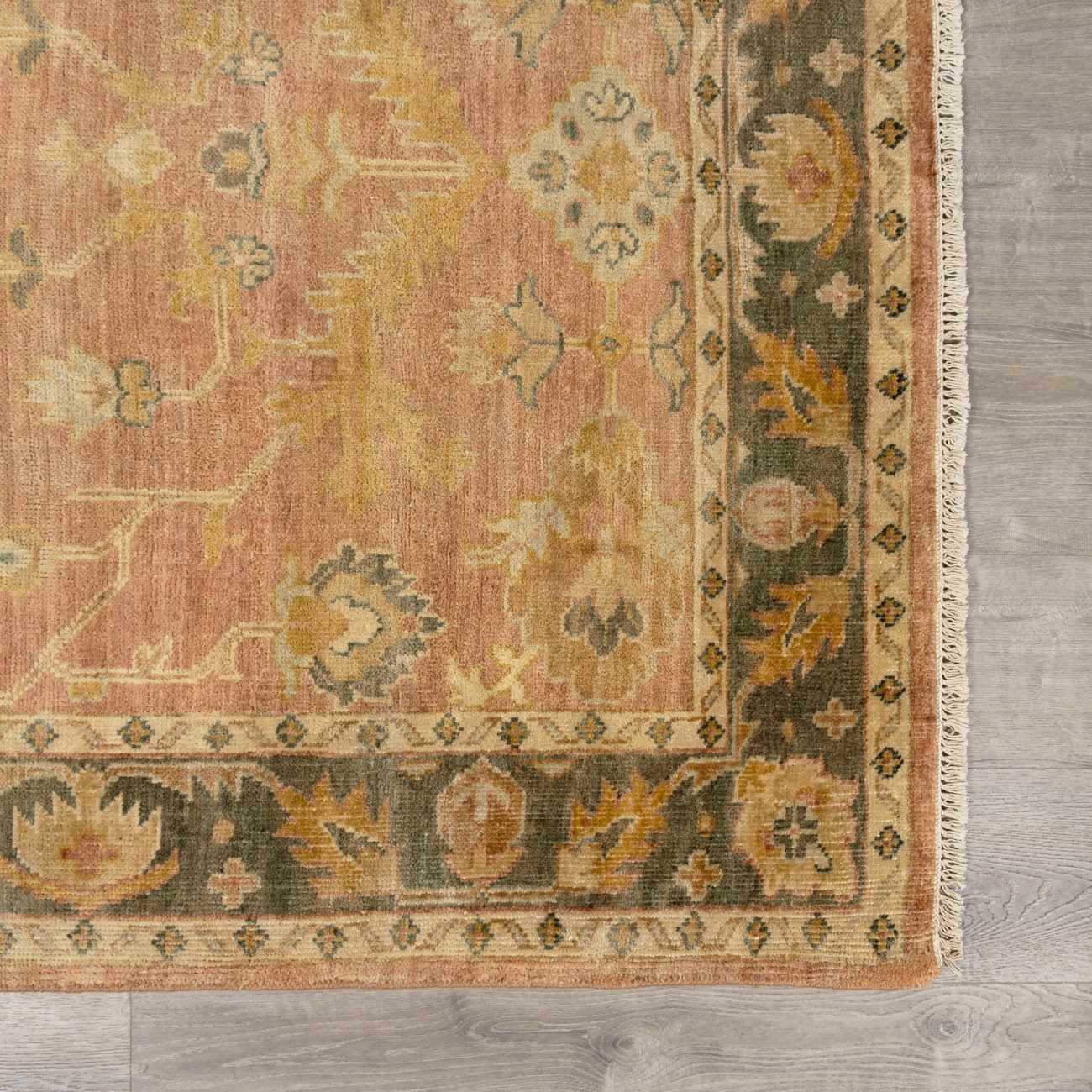 Hicksville Traditional Hand Knotted Wool Rug