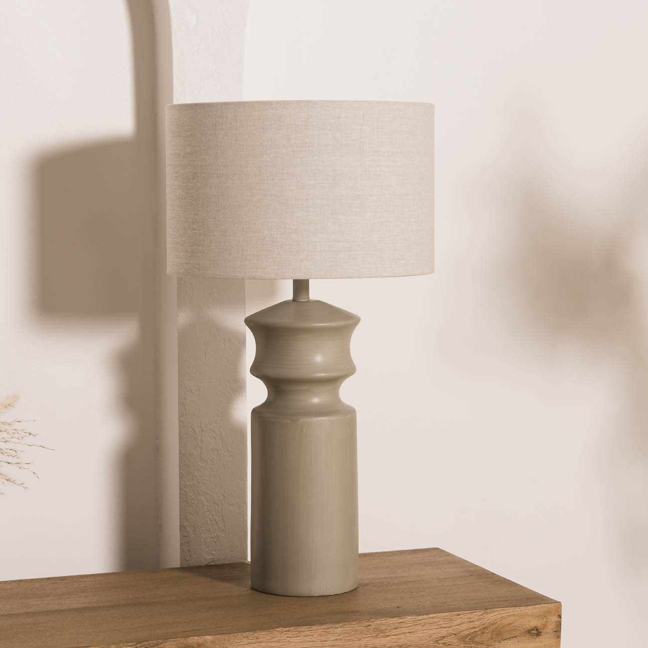 The Veyra Table Lamp