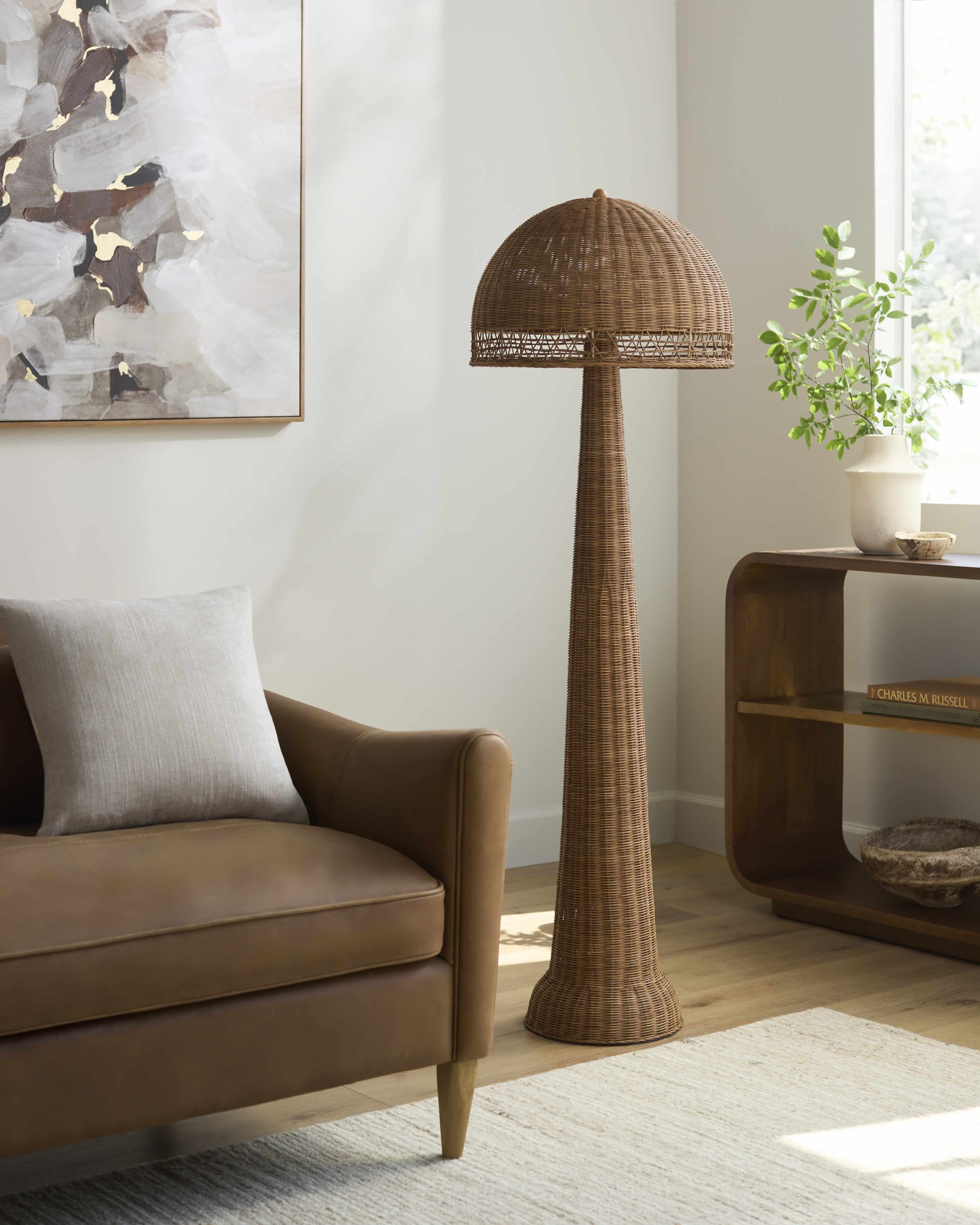 The Naya Floor Lamp