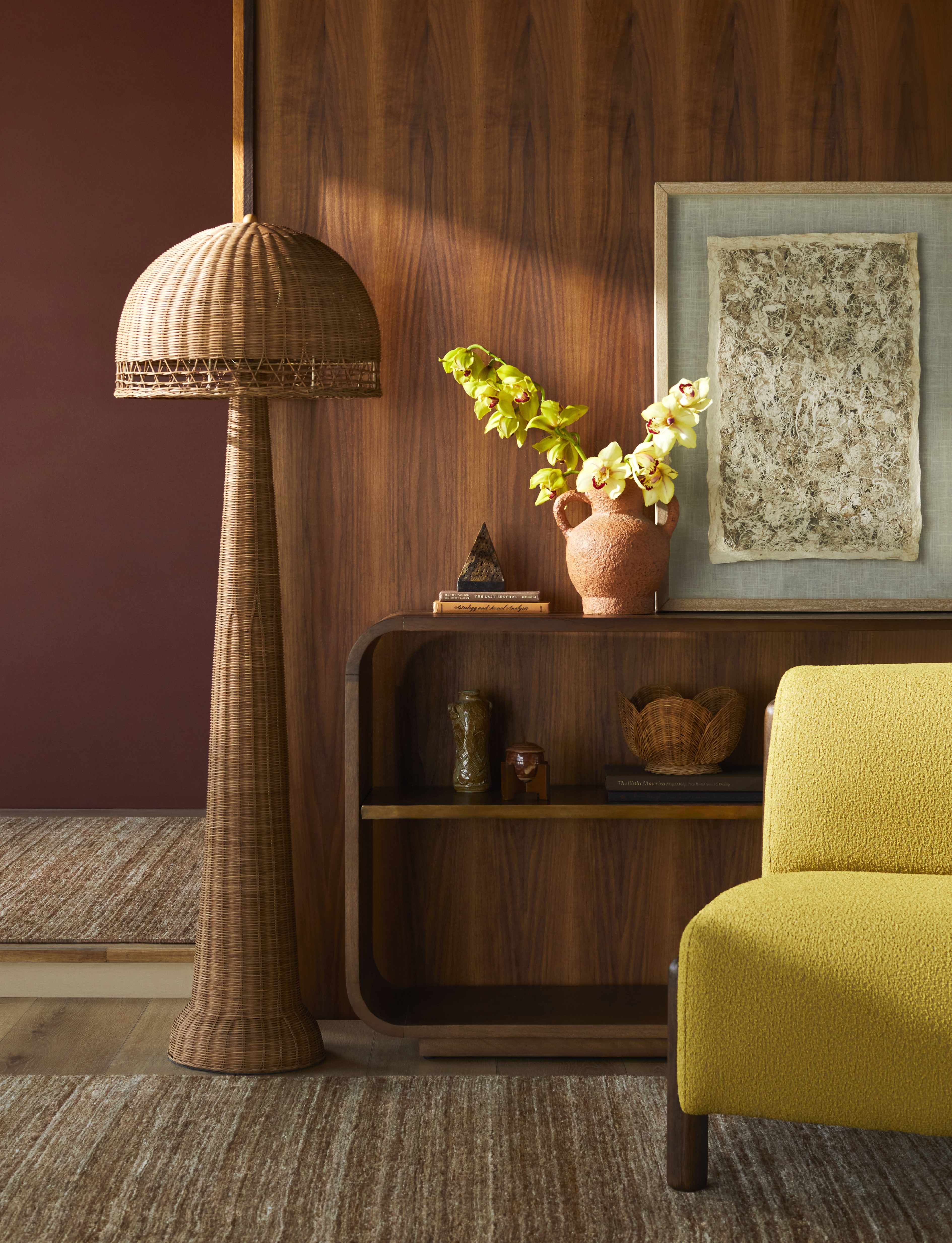 The Naya Floor Lamp