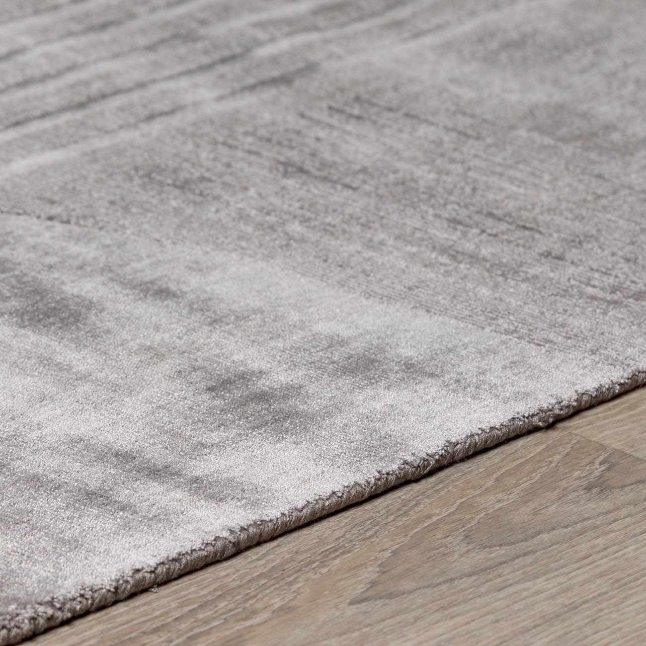 Tjode Area Rug