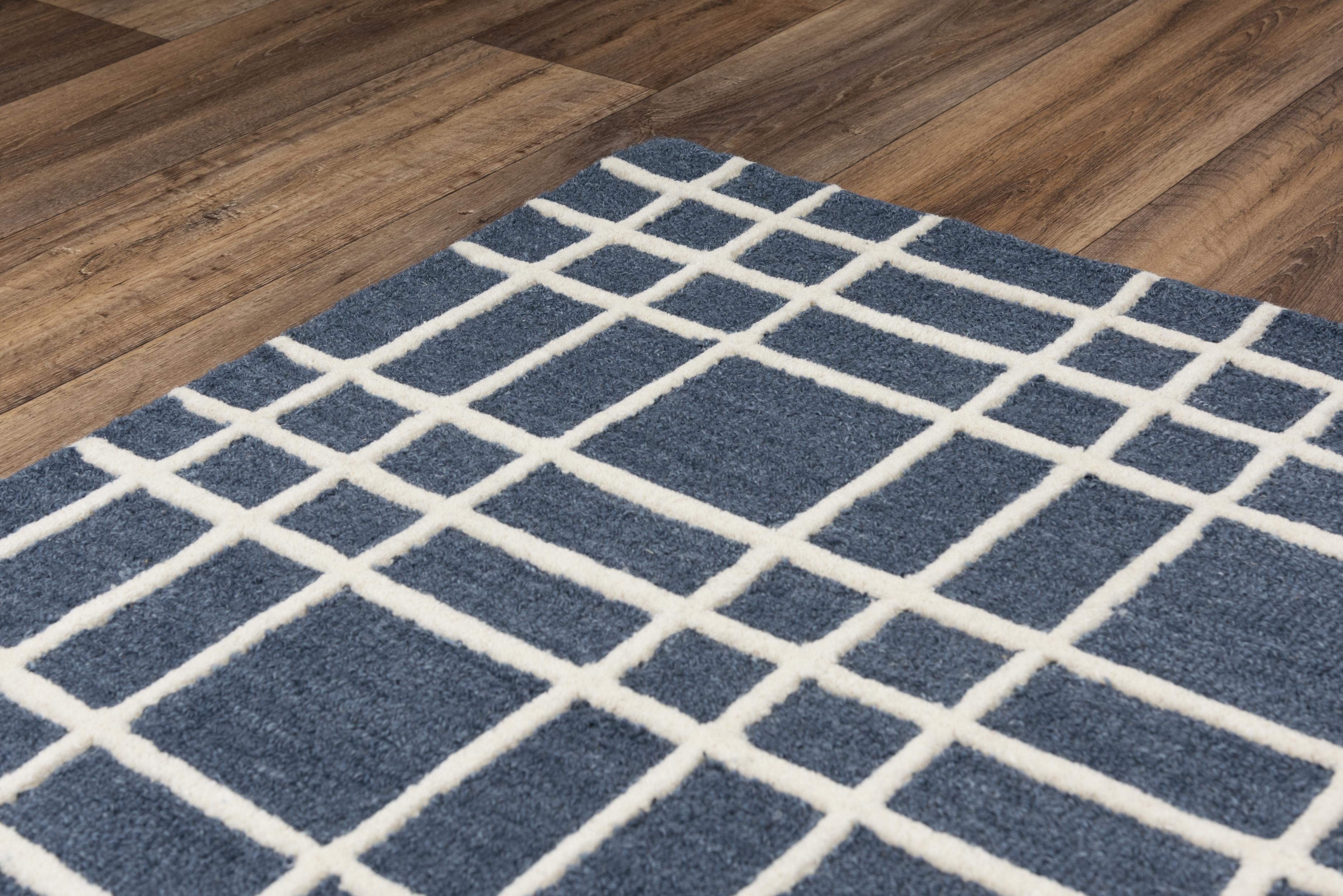 A07102 Area Rug