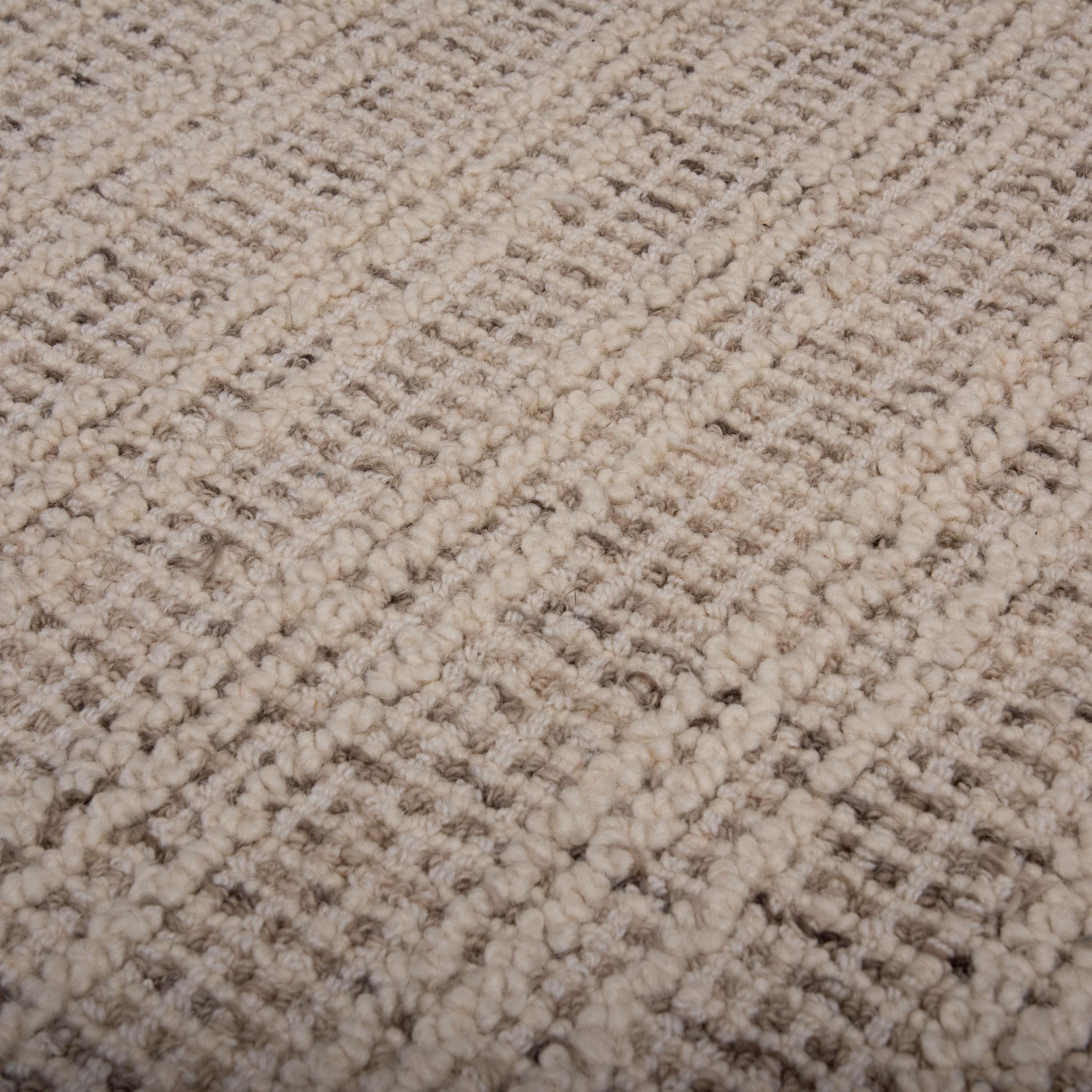 A07203 Area Rug