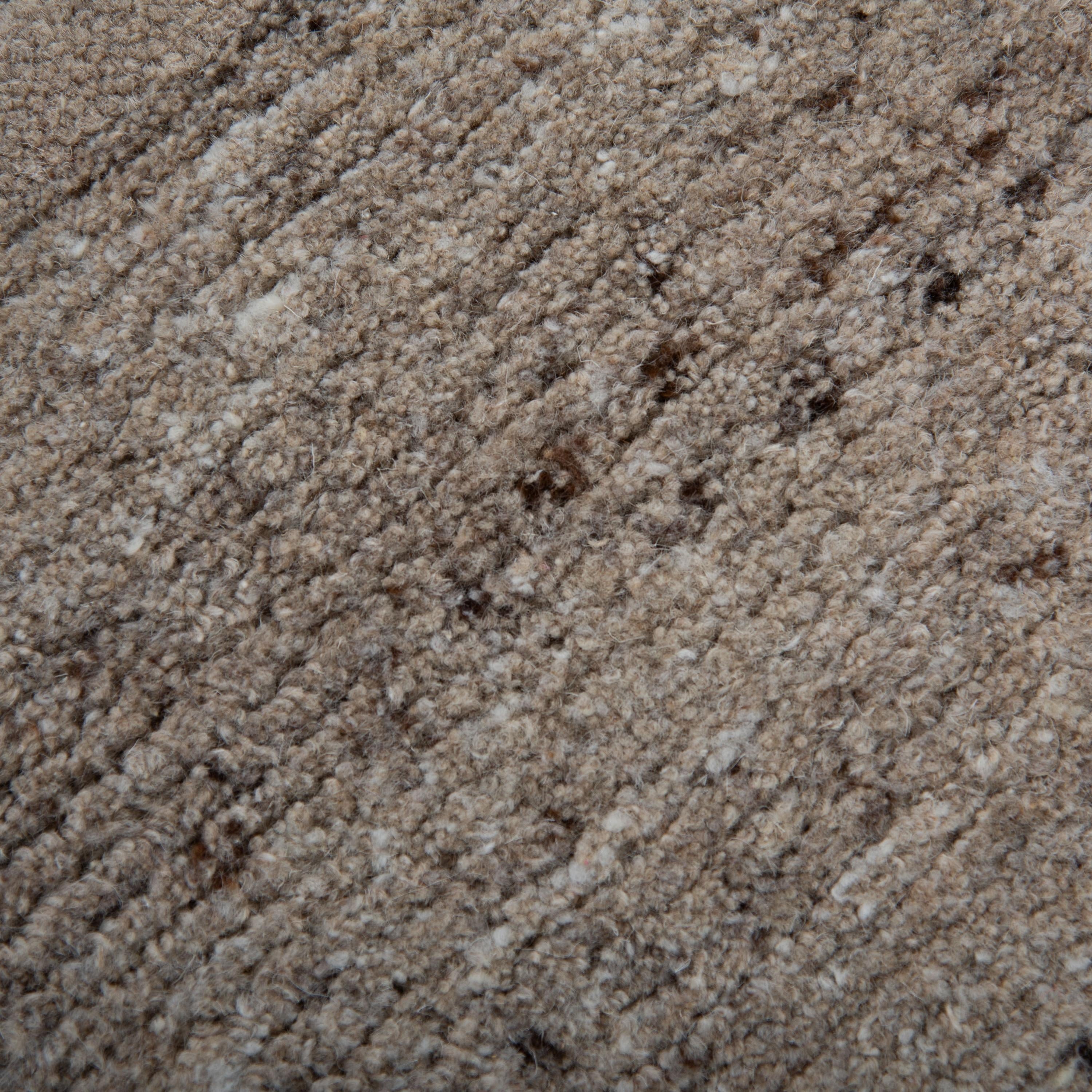 A07211 Area Rug