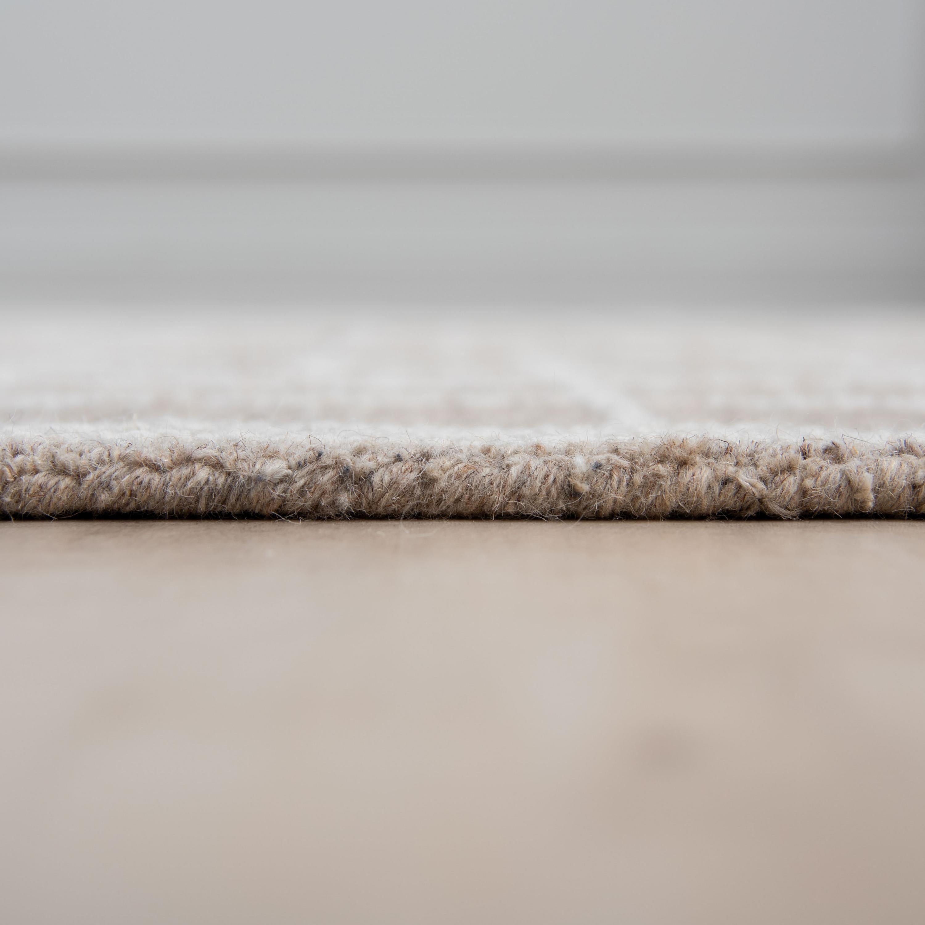 A07217 Area Rug