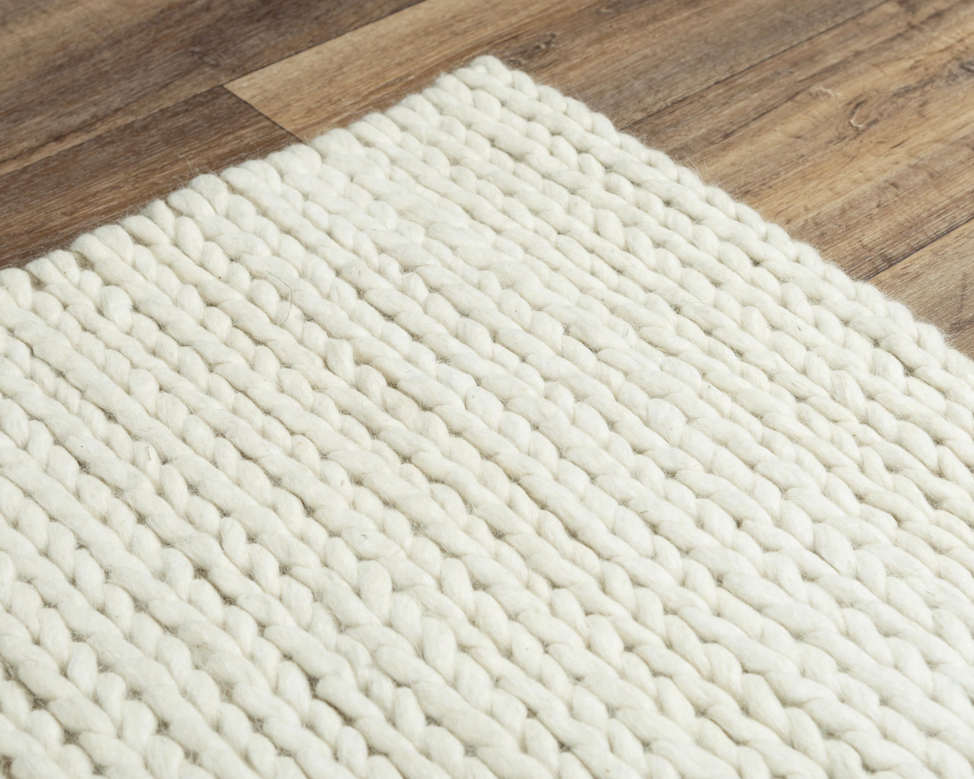 A13990 Area Rug
