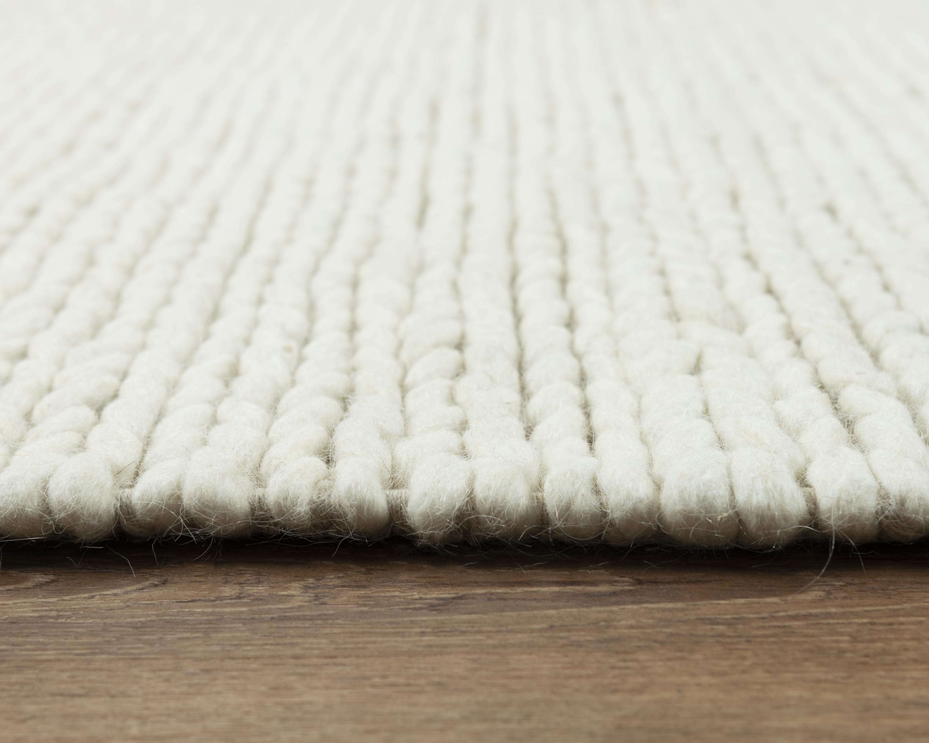A13990 Area Rug