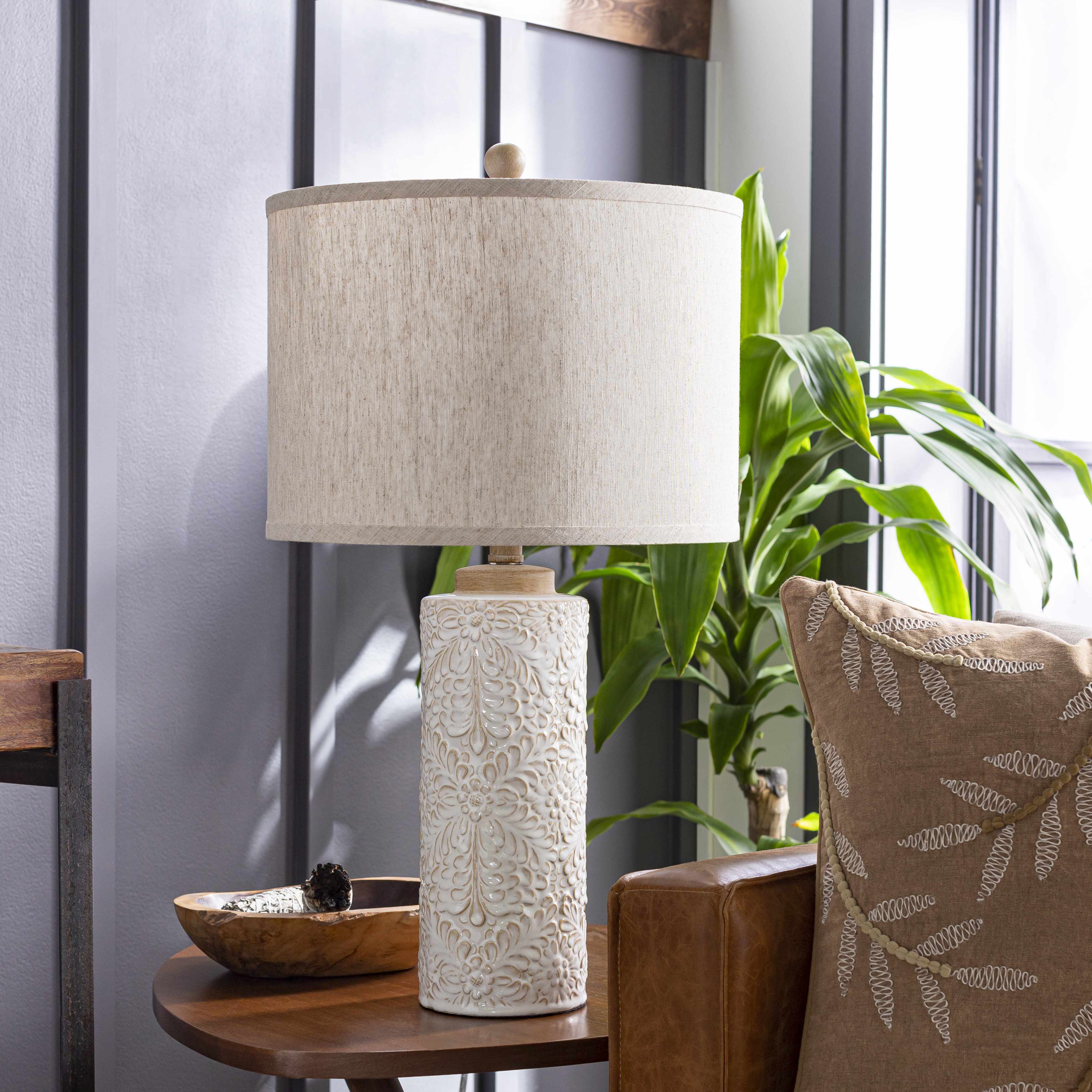 The Batu Table Lamp