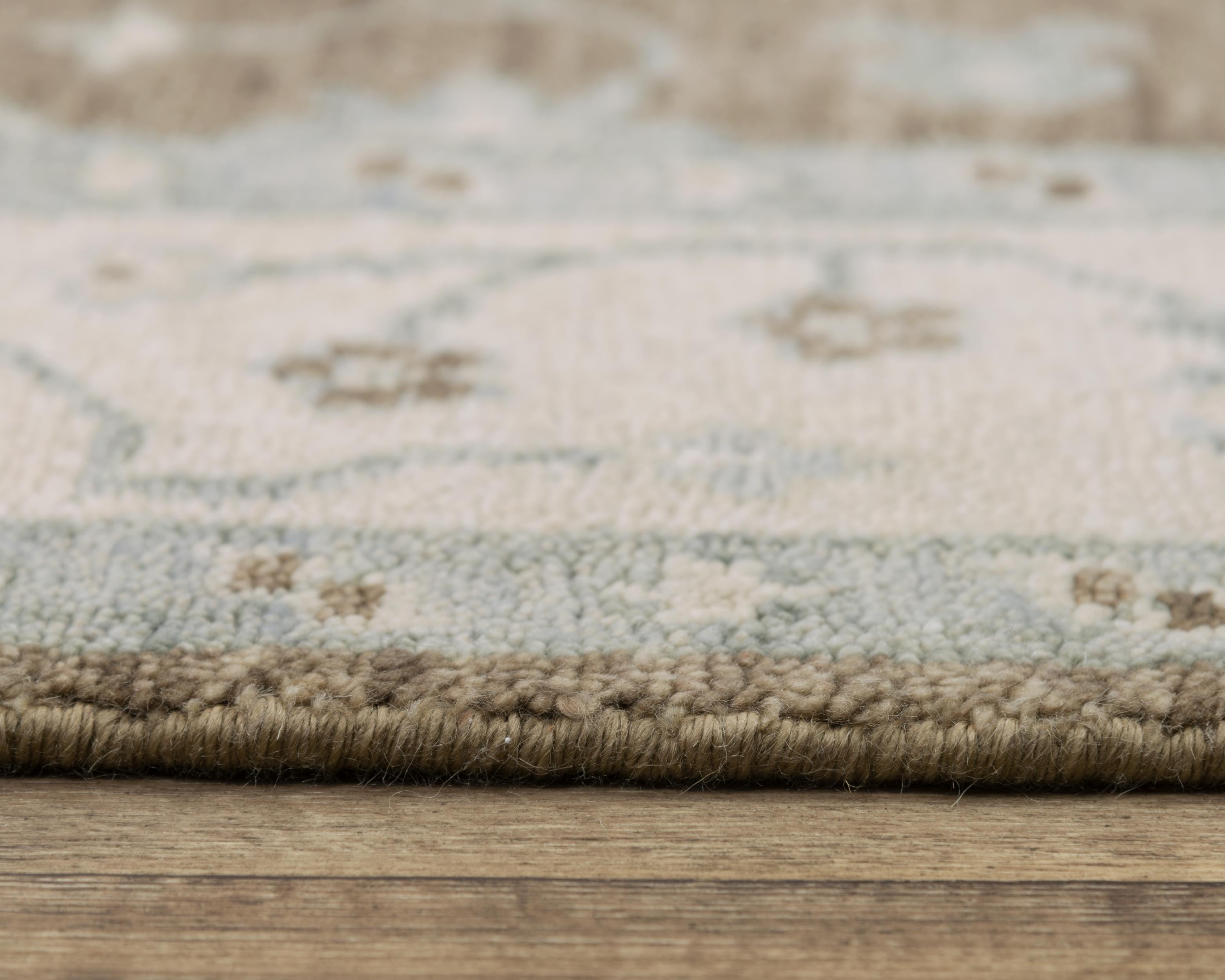 BMT992 Area Rug