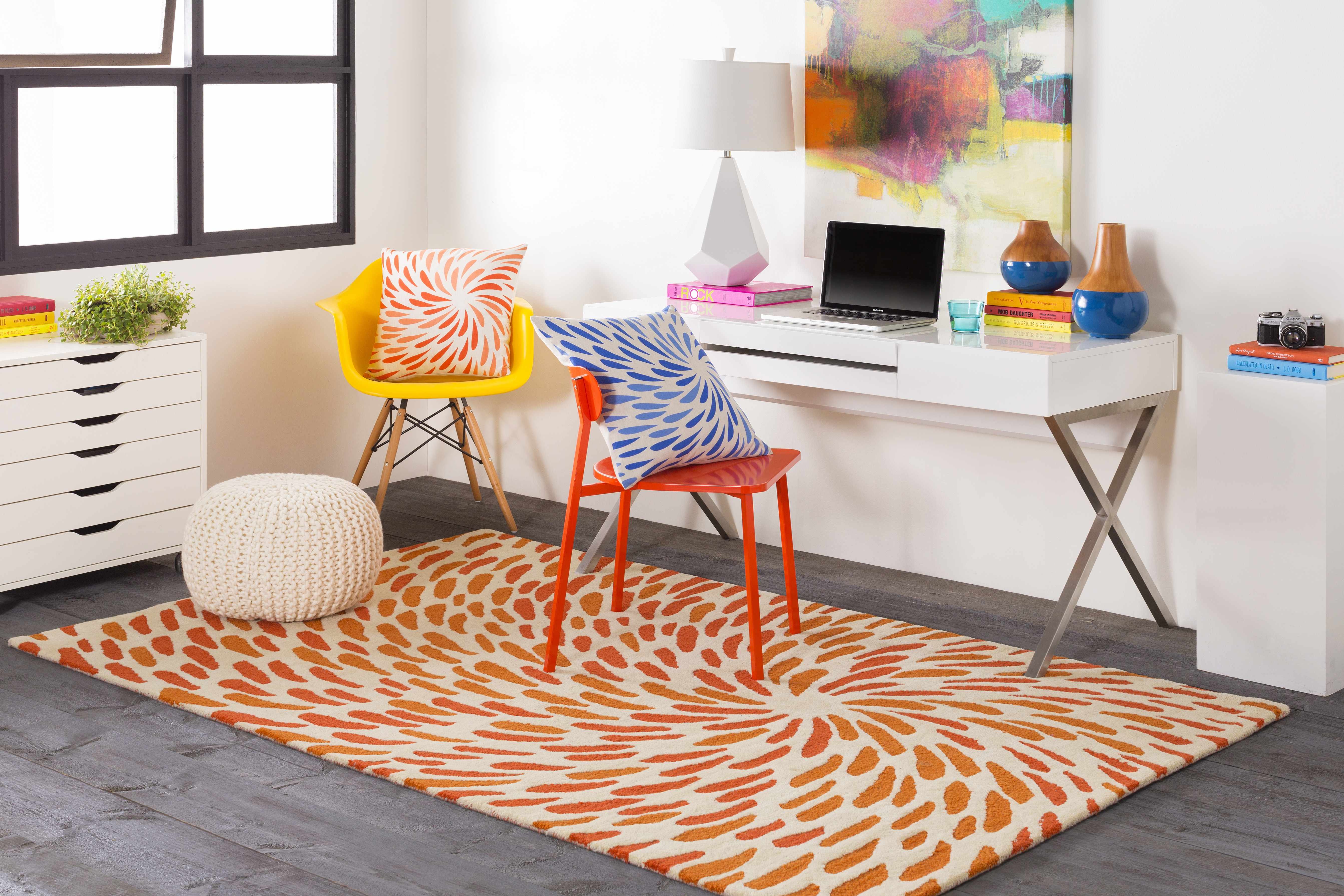 The Summit Pouf