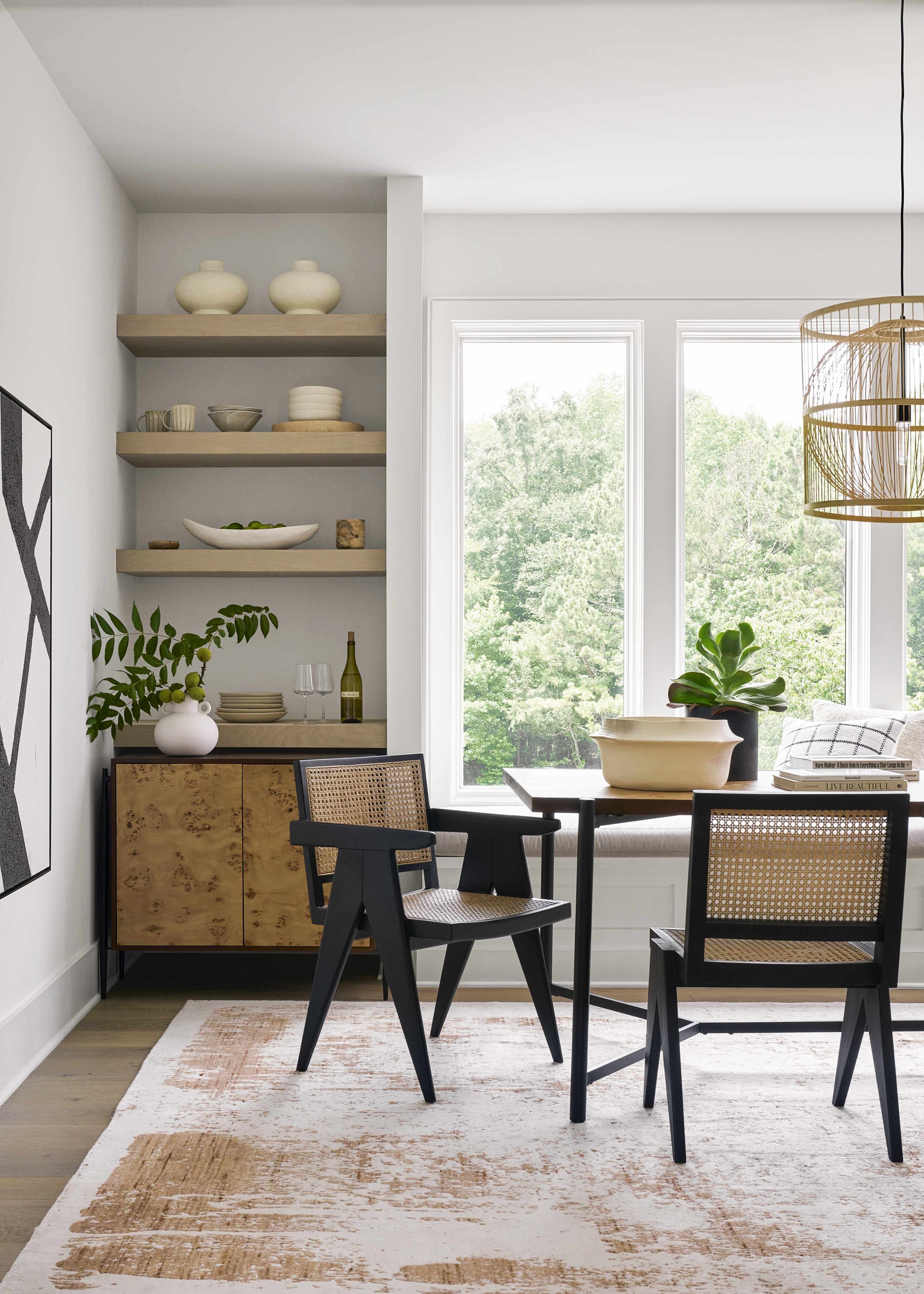 The Mano Dining Chair