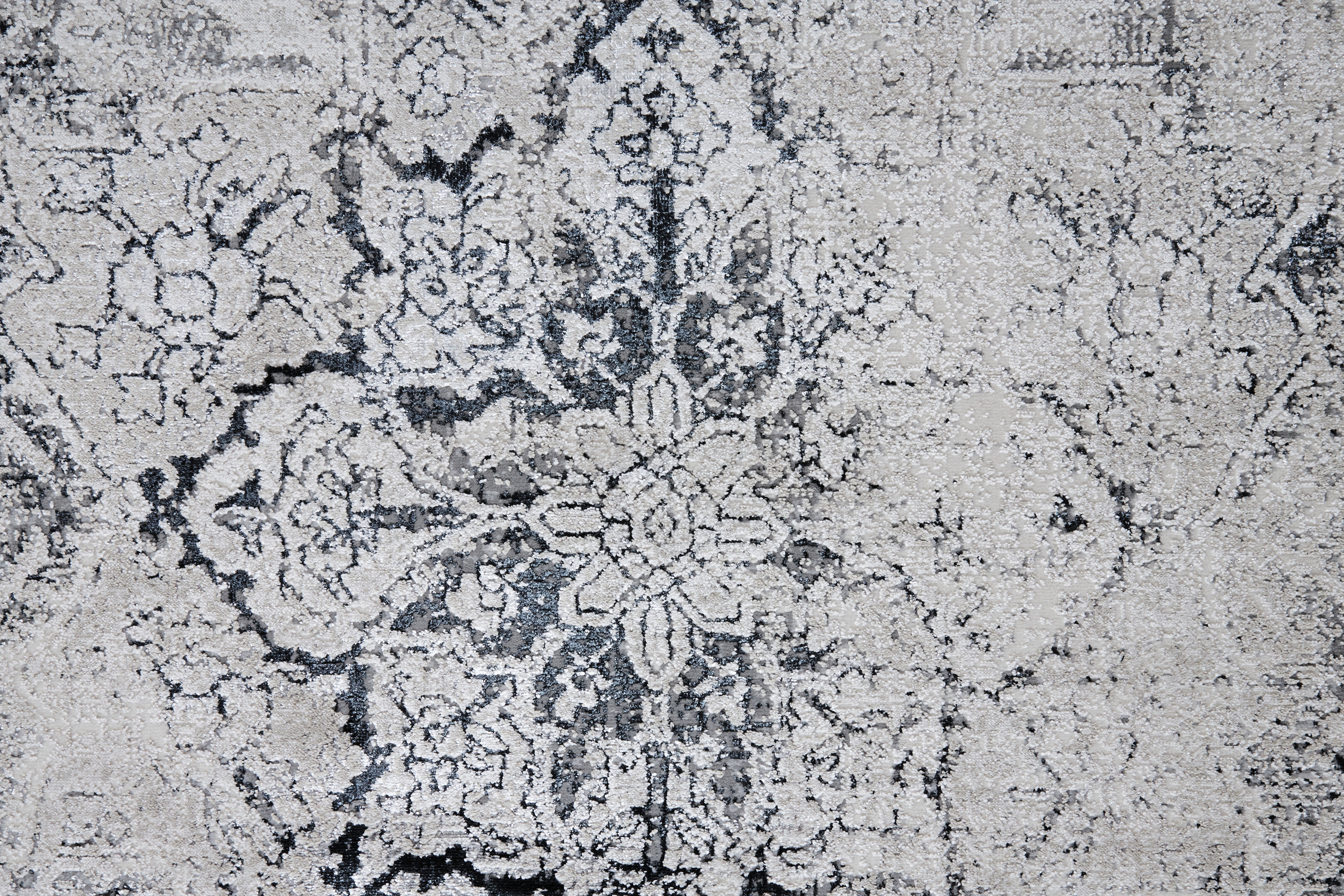 Macklaine Transitional Distressed - Silver