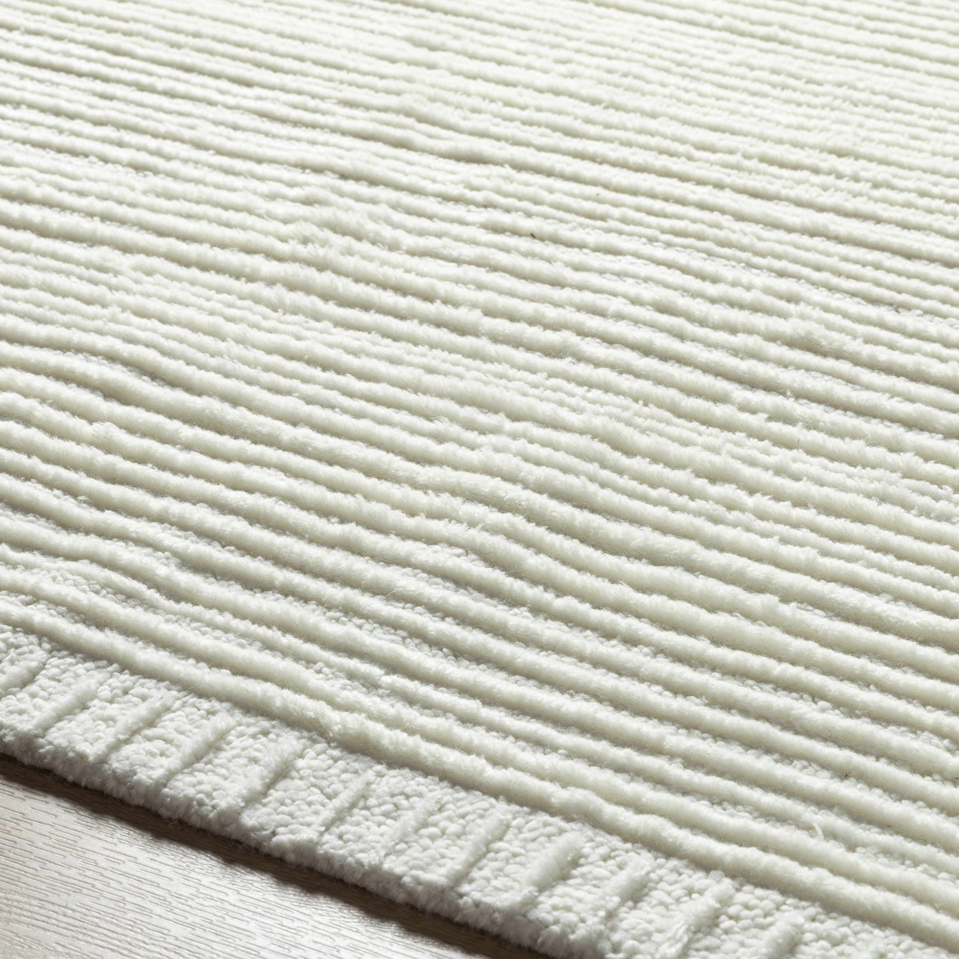 Contemporary Posh Hand-Knotted Wool Area Rug