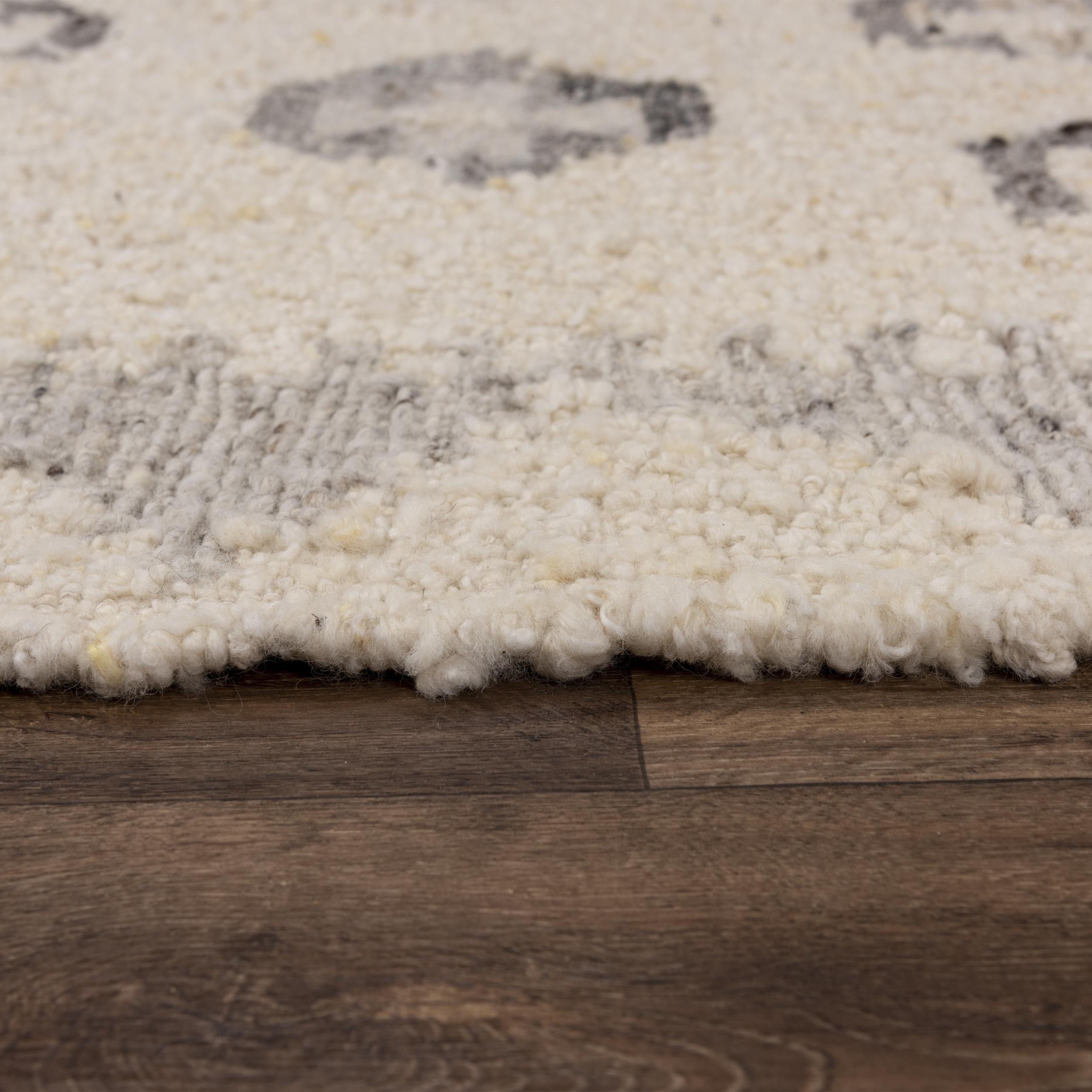 NVA950 Area Rug