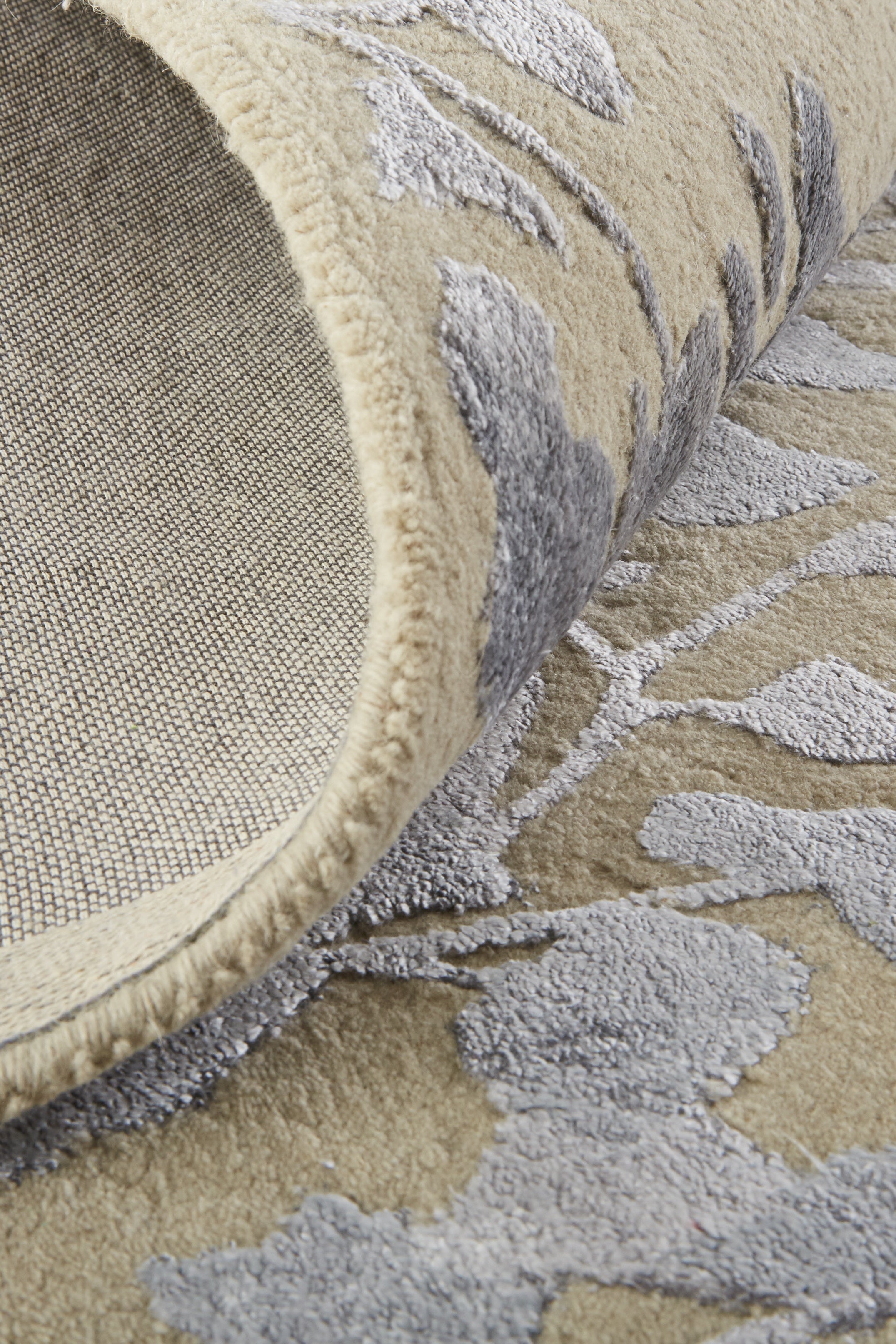 Bella Transitional Floral & Botanical - Tan/Silver/Gray