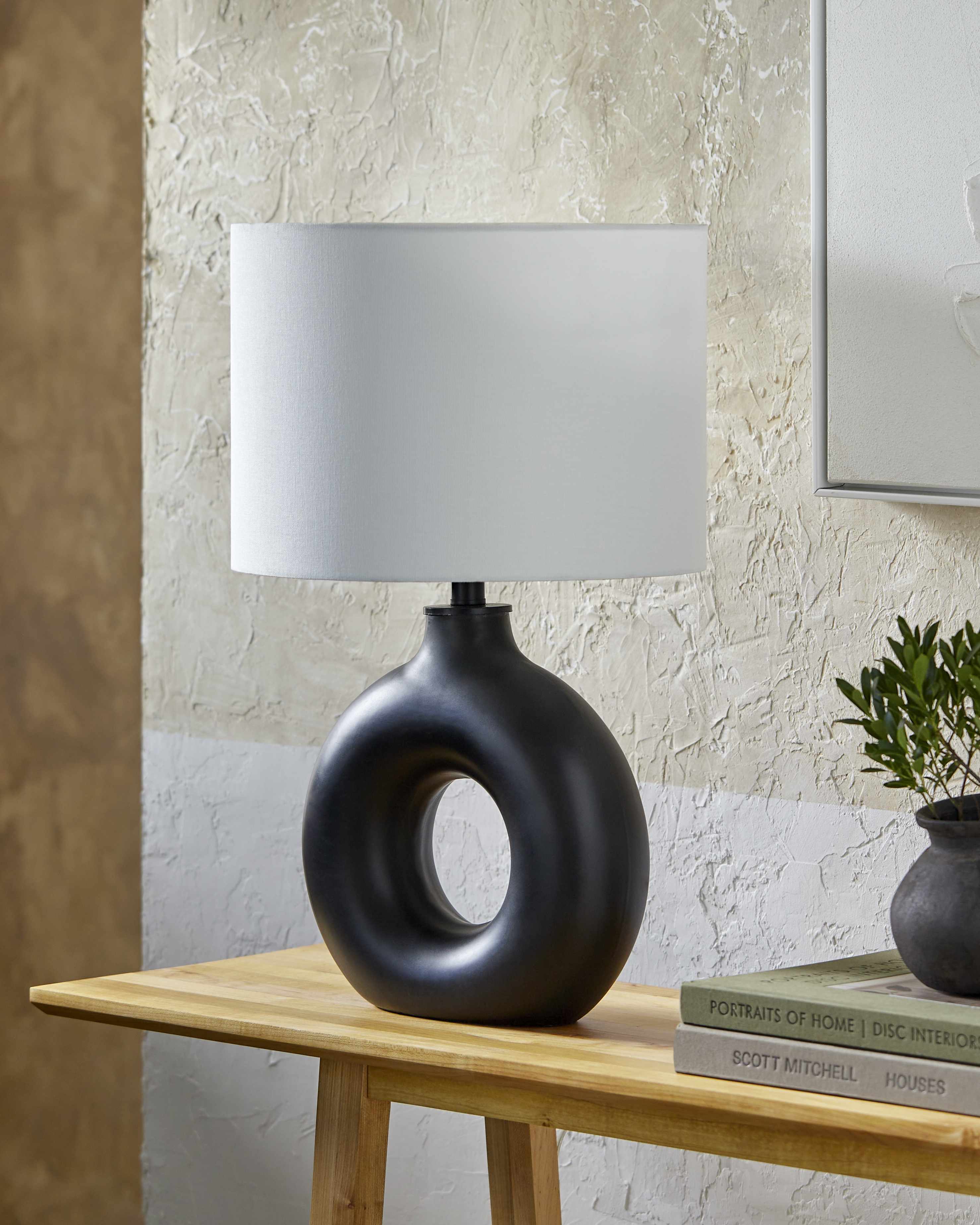 The Willowmere Table Lamp