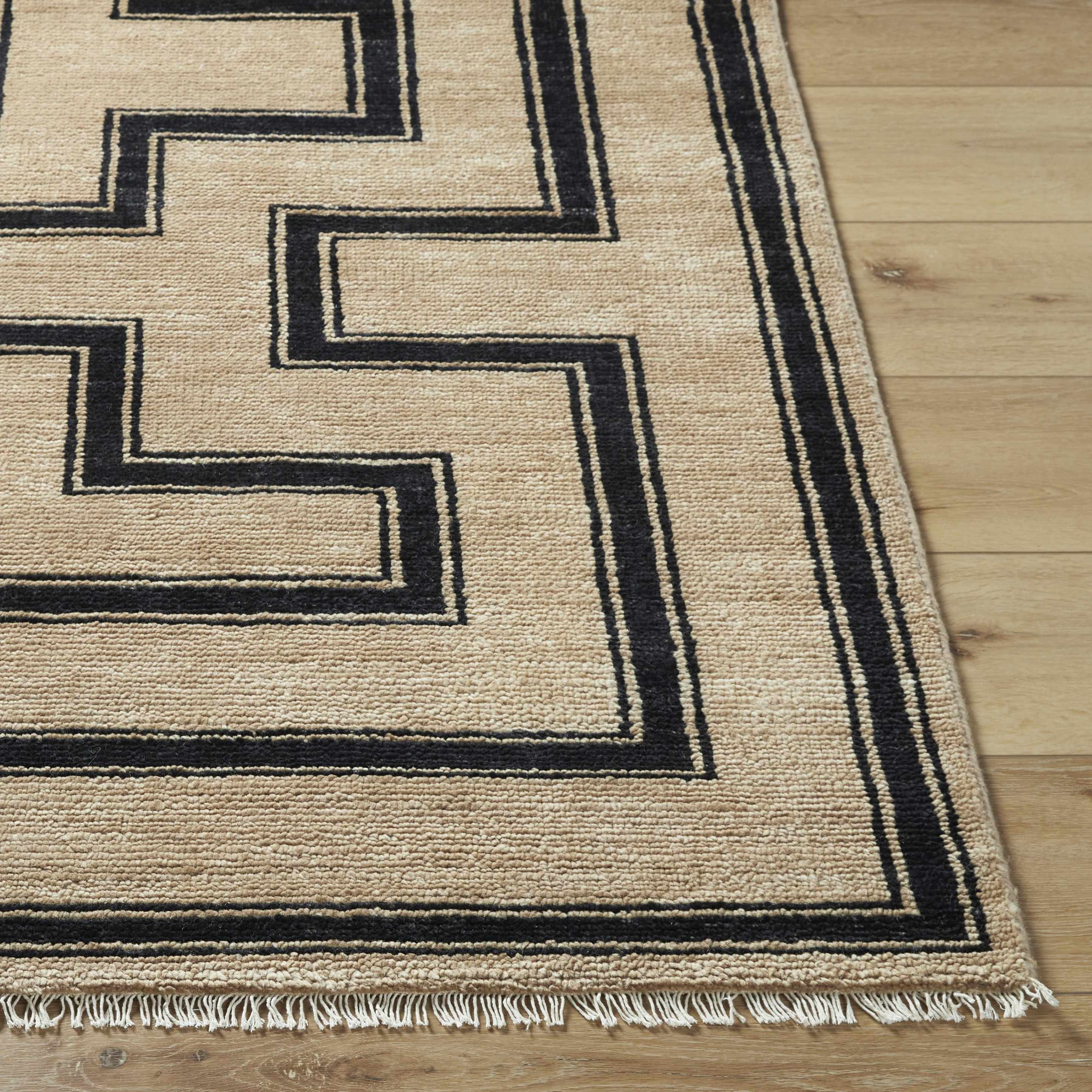 Sophisticated Hand-Knotted Cotton & Wool Area Rug