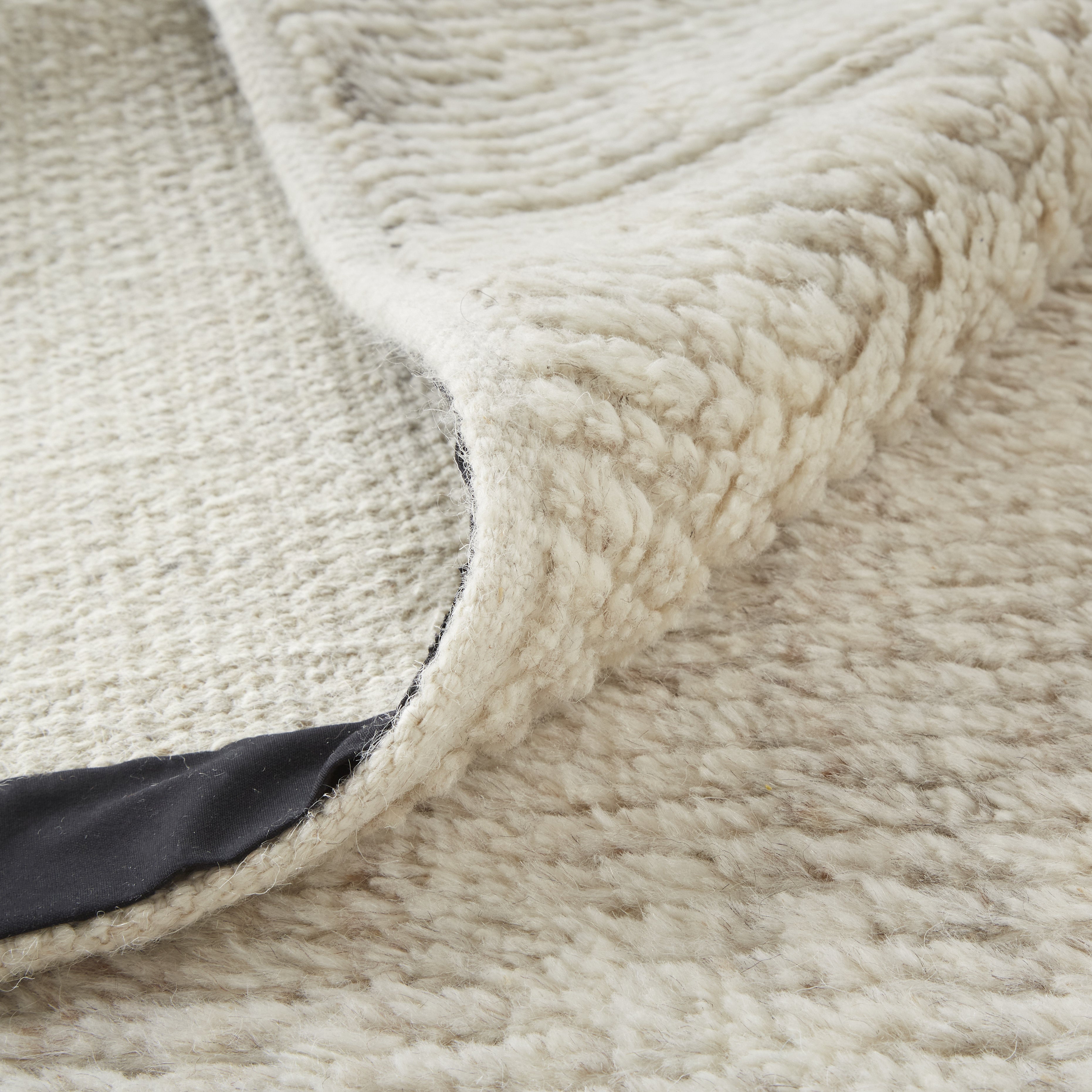 Alford Modern Solid - Ivory/Tan Area Rug