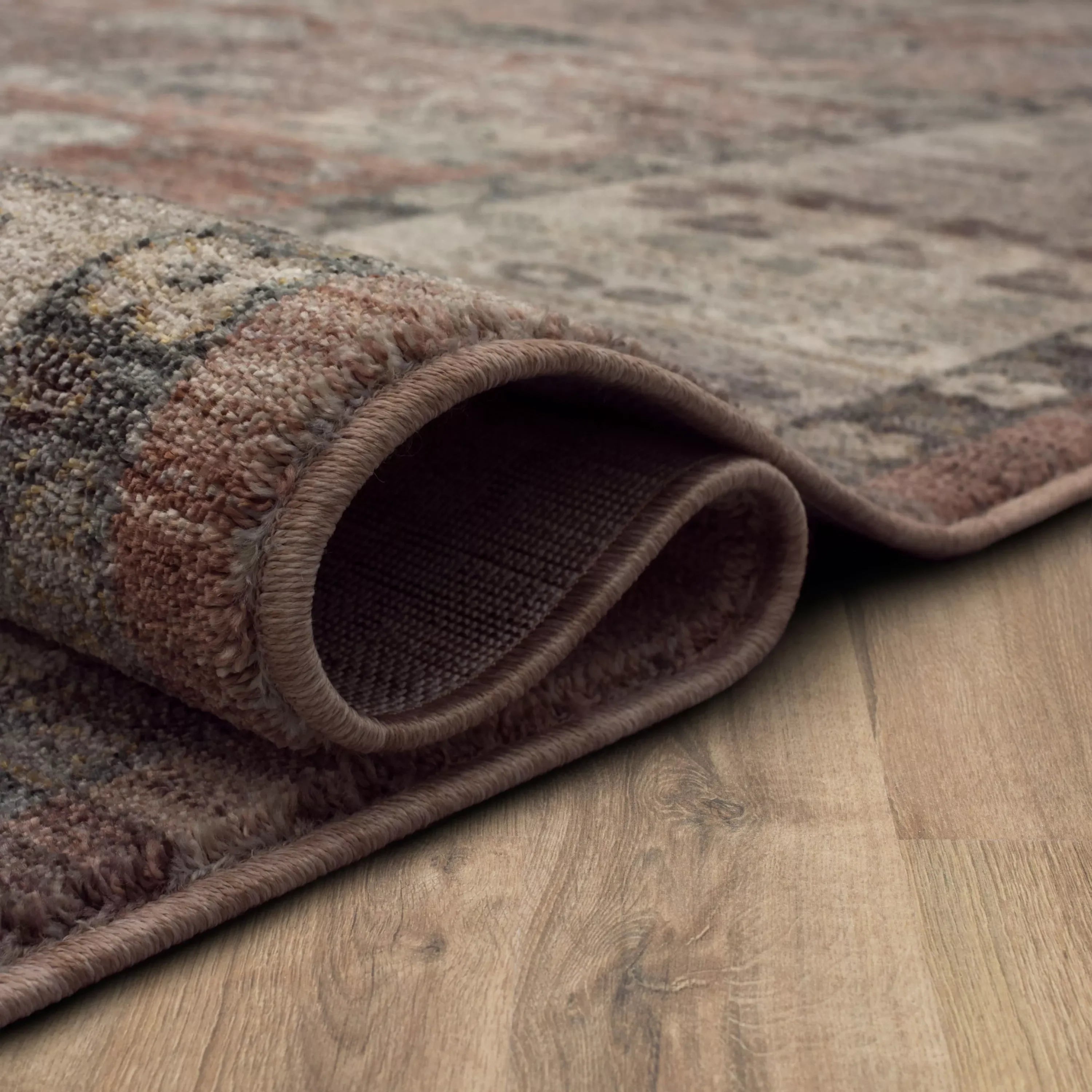 Tesorino Pudra Area Rug