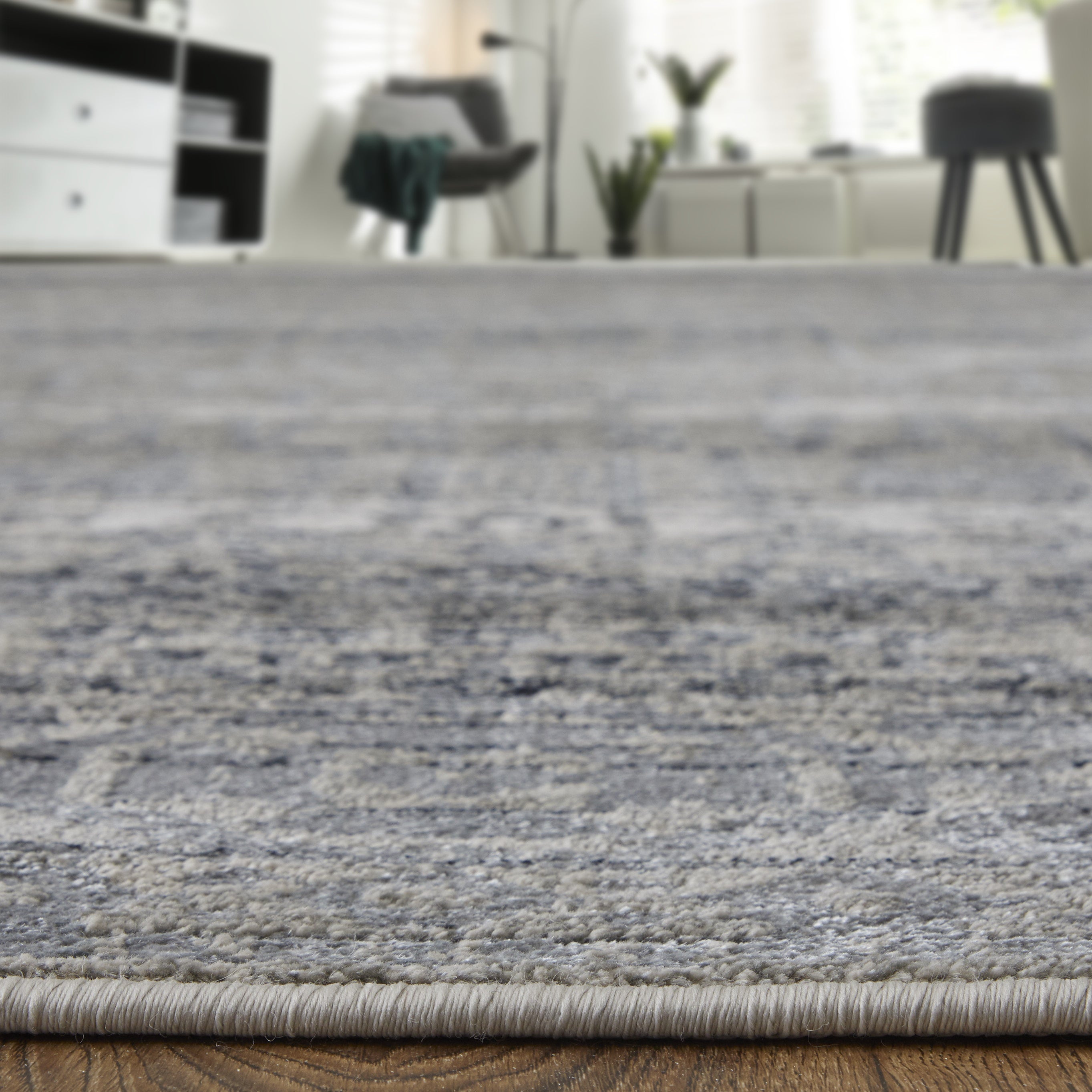 Macklaine Transitional Distressed - Taupe/Black/Ivory