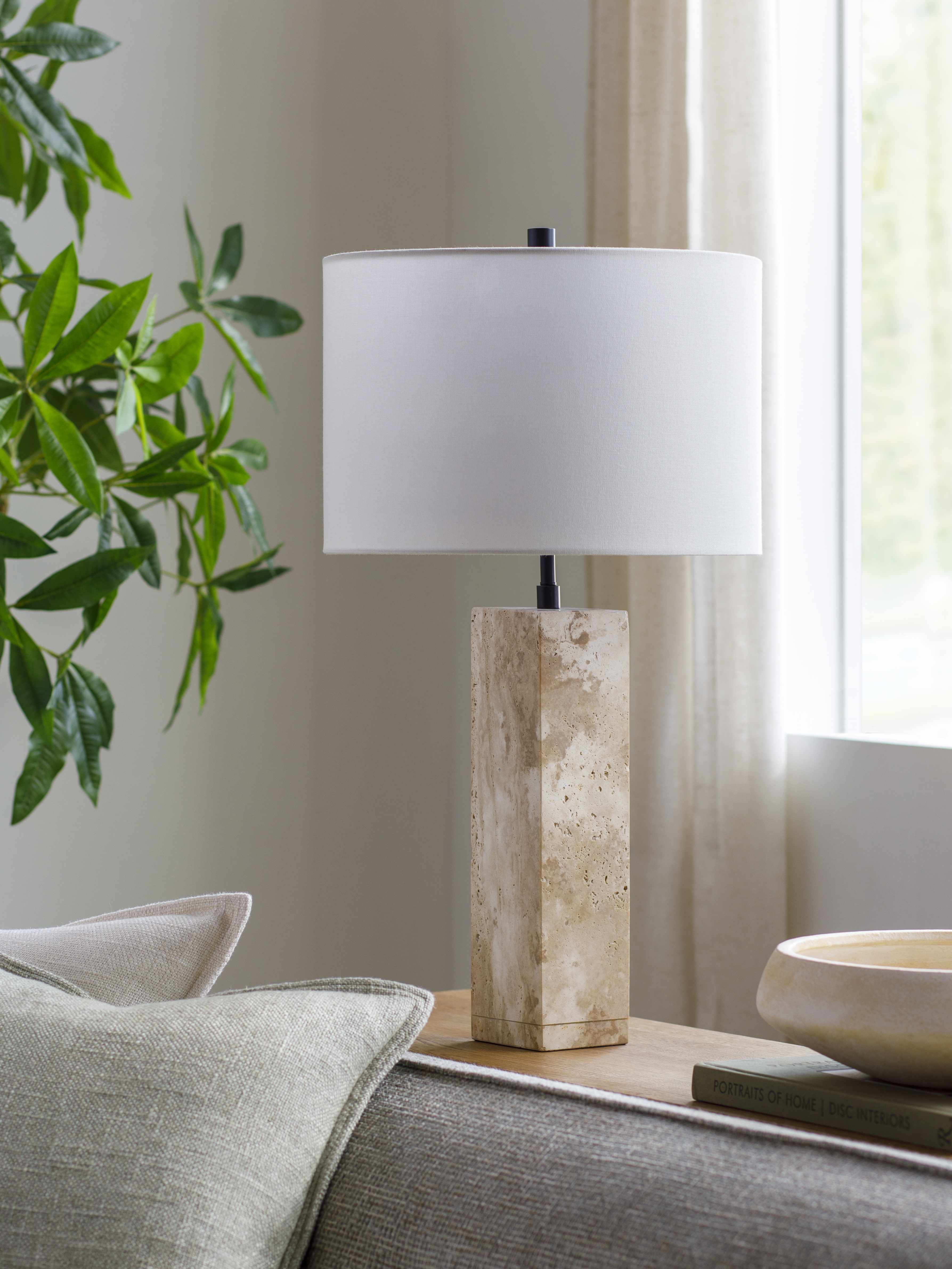 Oentsjerk Table Lamp