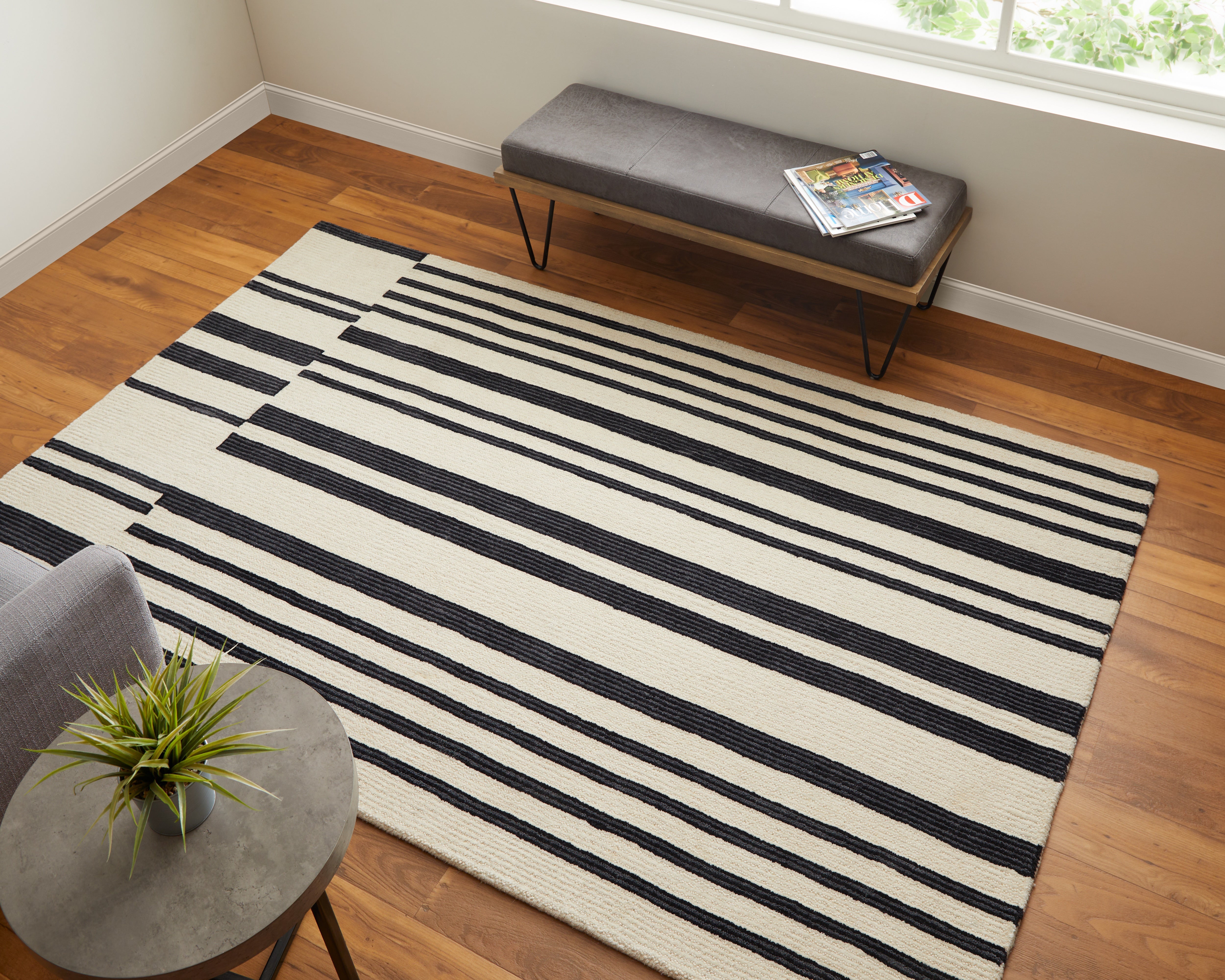 Maguire Transitional Abstract - Ivory/Black Area Rug