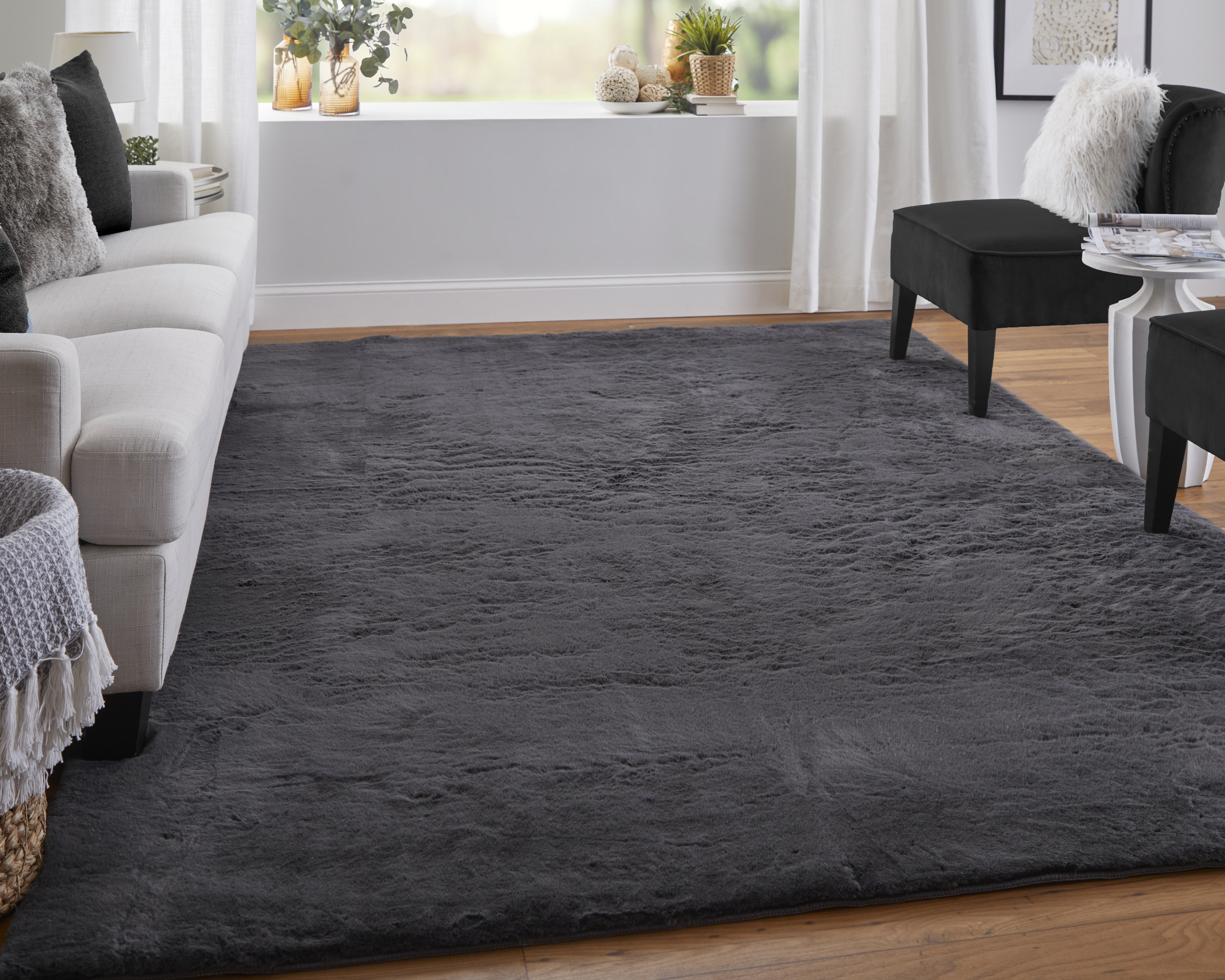 Luxe Velour Modern Solid - Taupe/Black Area Rug