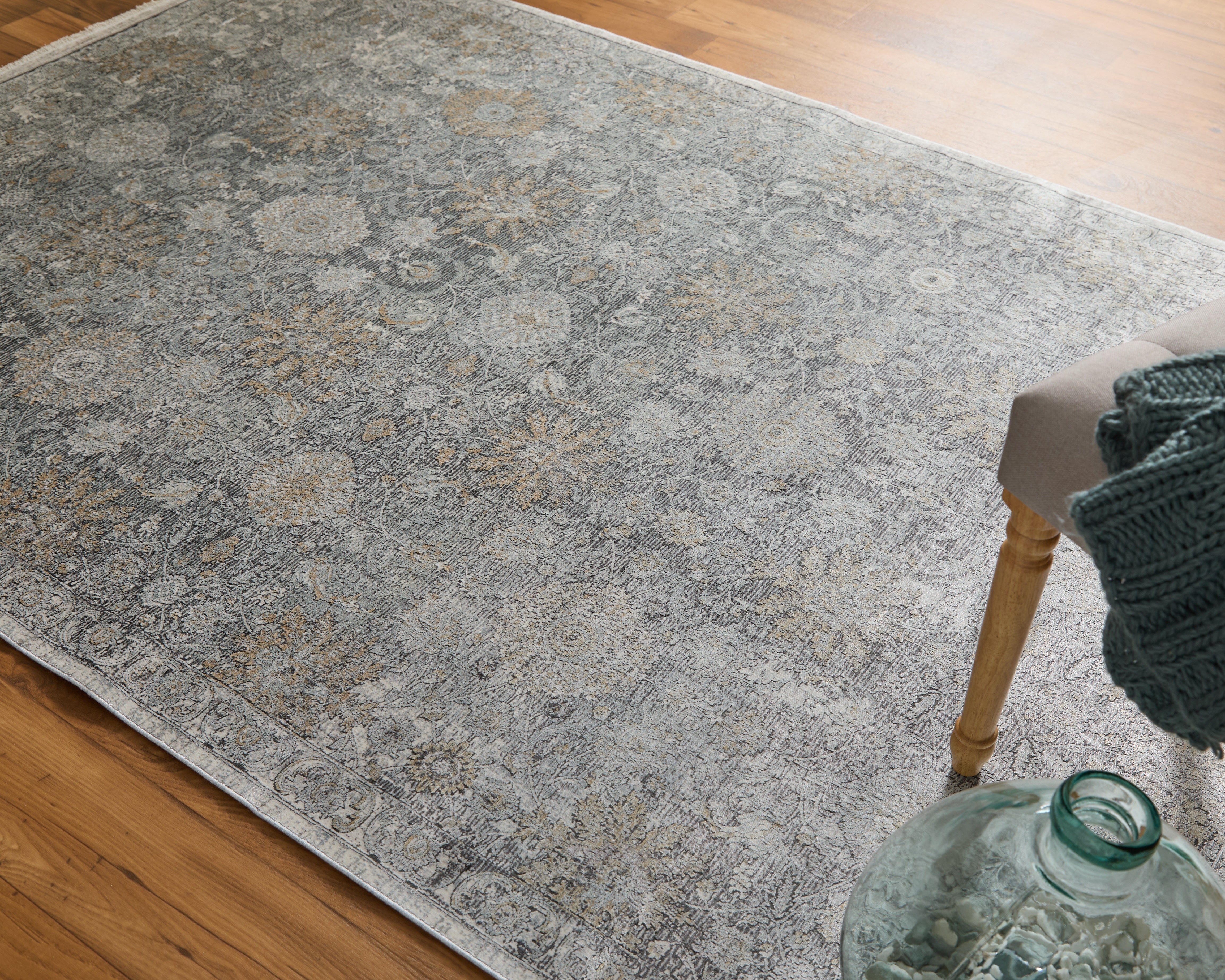 Sarrant Transitional Damask - Gray/Silver/Tan Area Rug