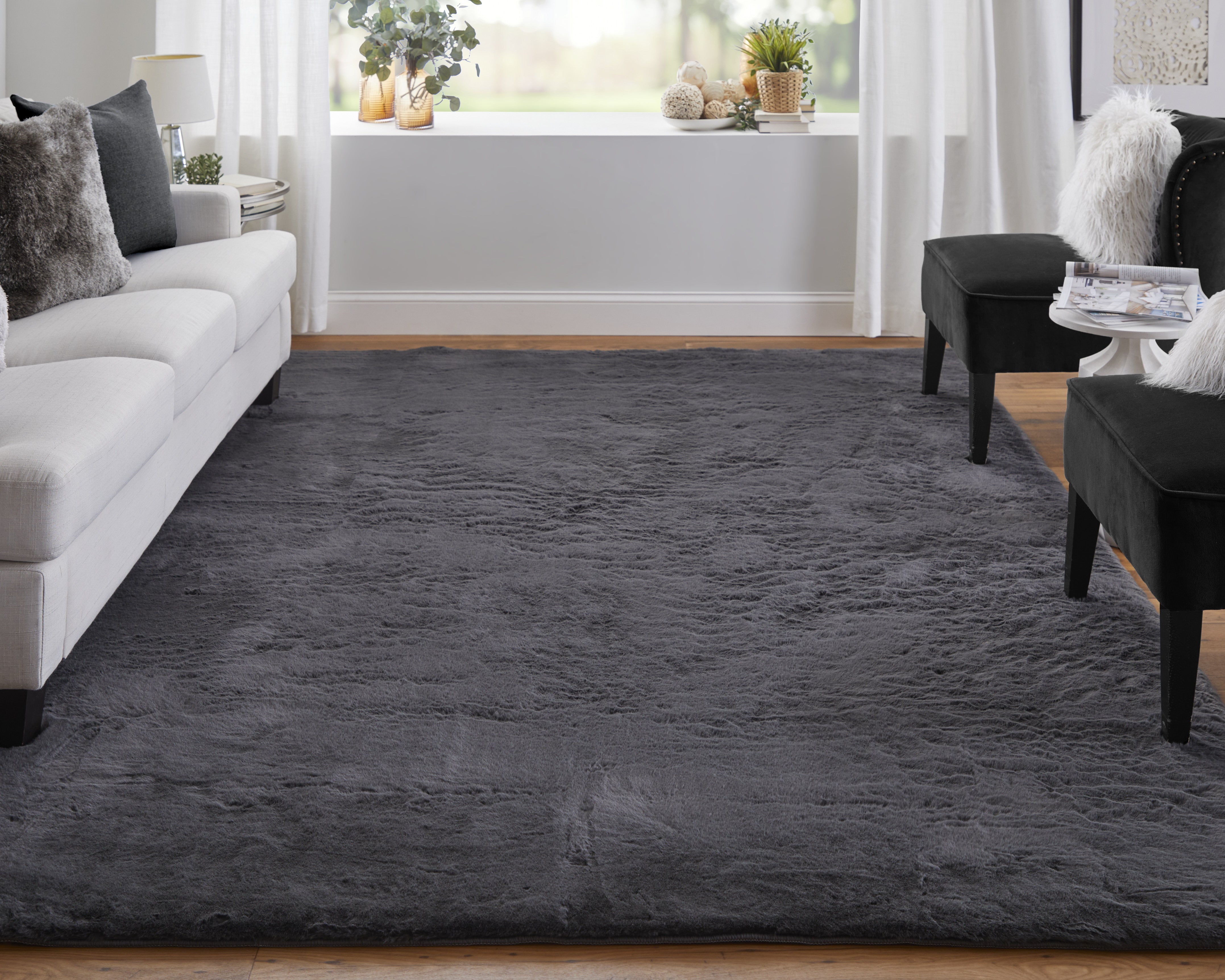 Luxe Velour Modern Solid - Taupe/Black Area Rug