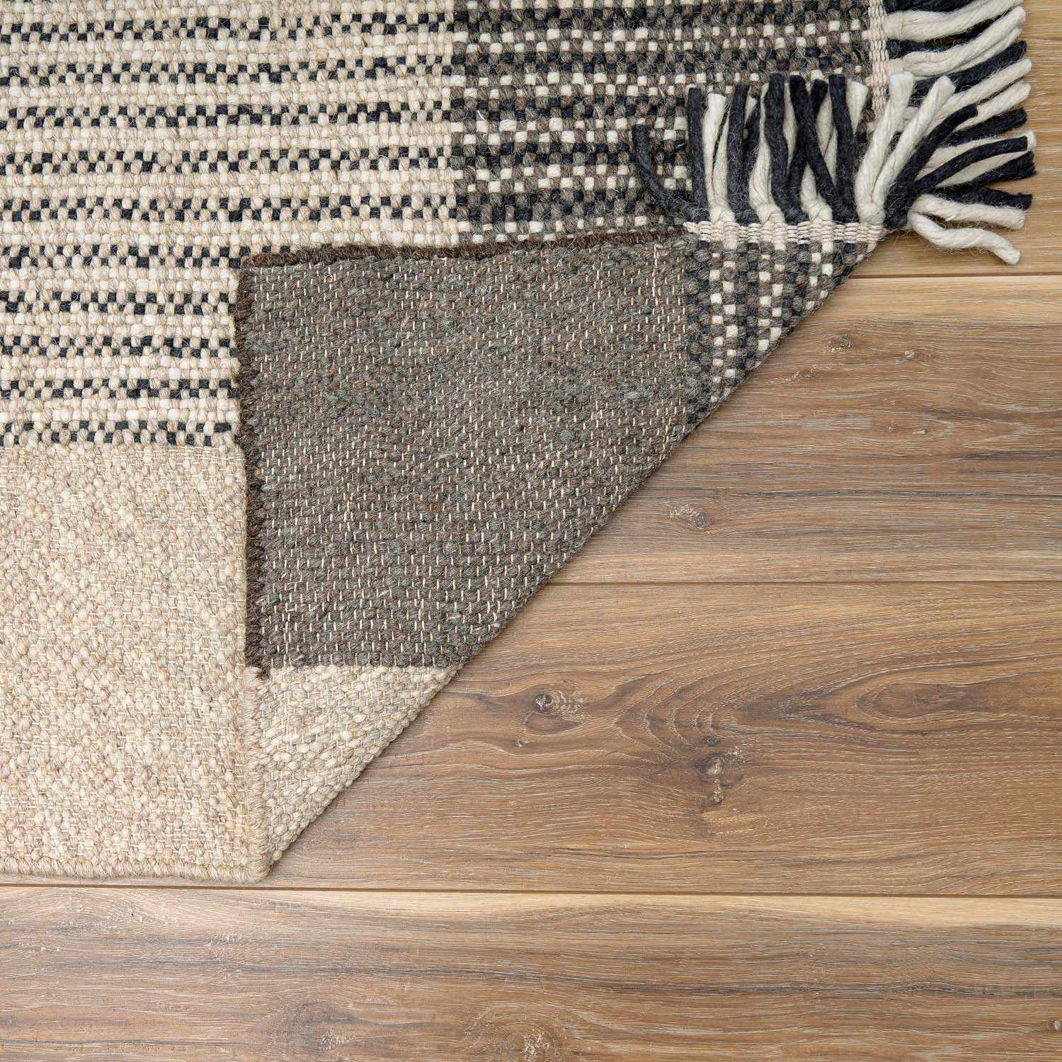 The Barraute Rug