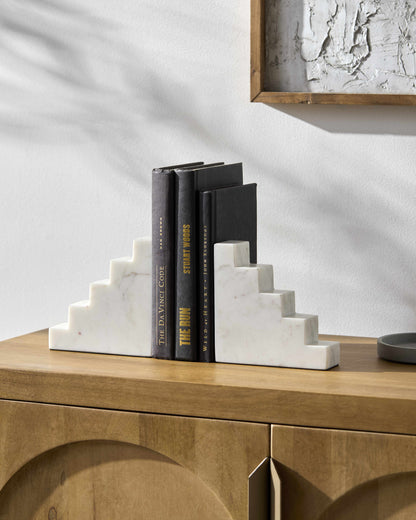 The Marseille Bookend