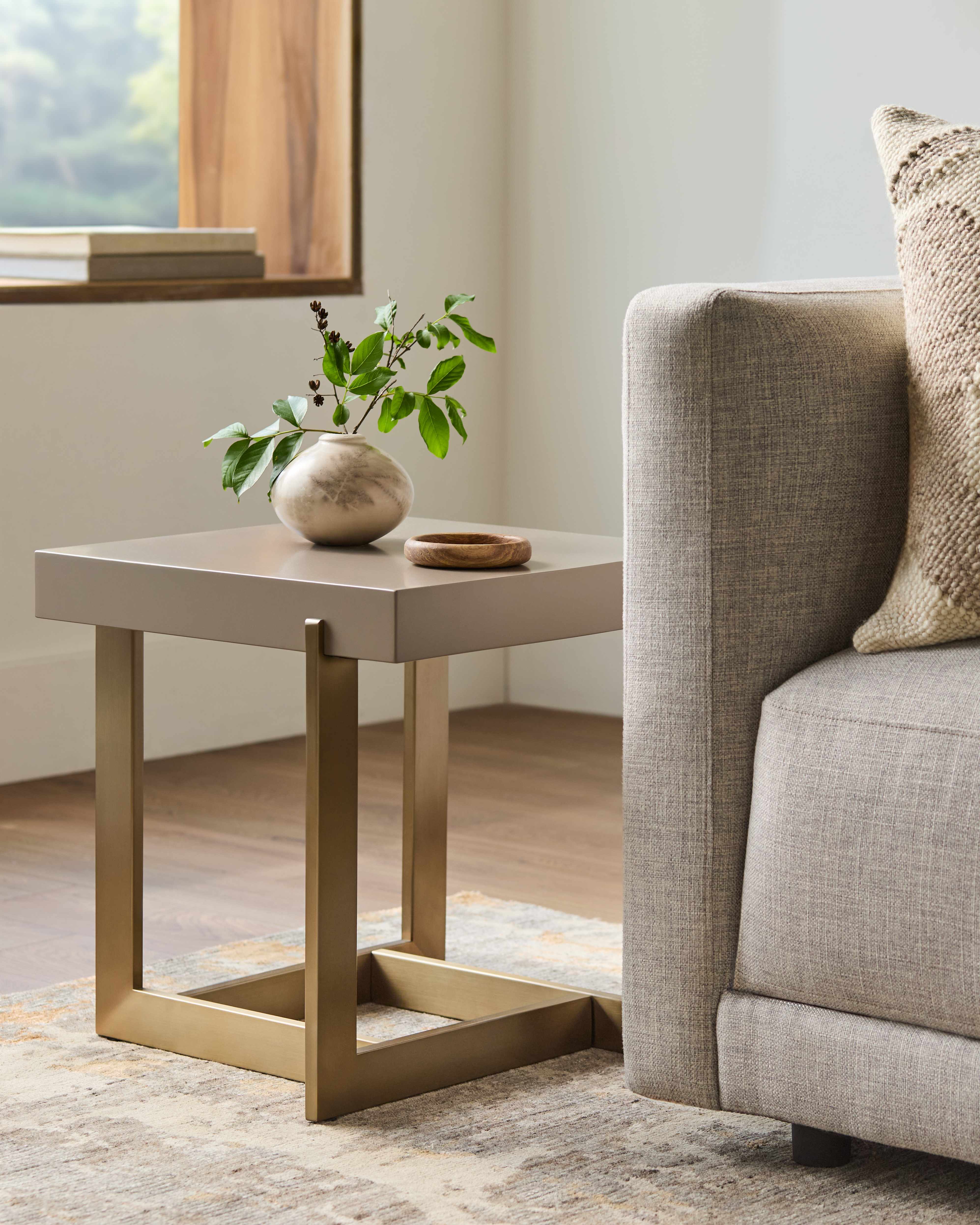The Chevry End Table