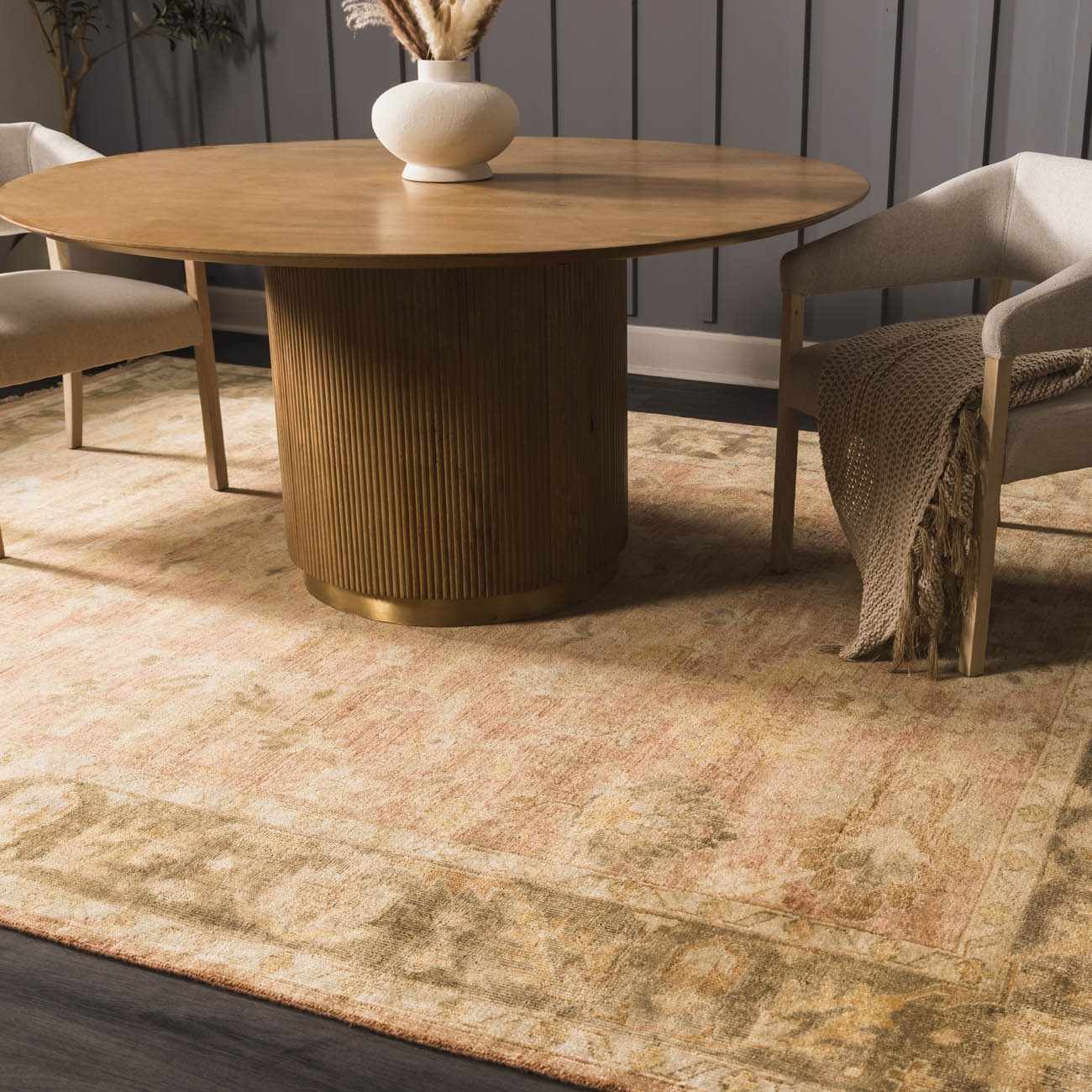 Hicksville Traditional Hand Knotted Wool Rug