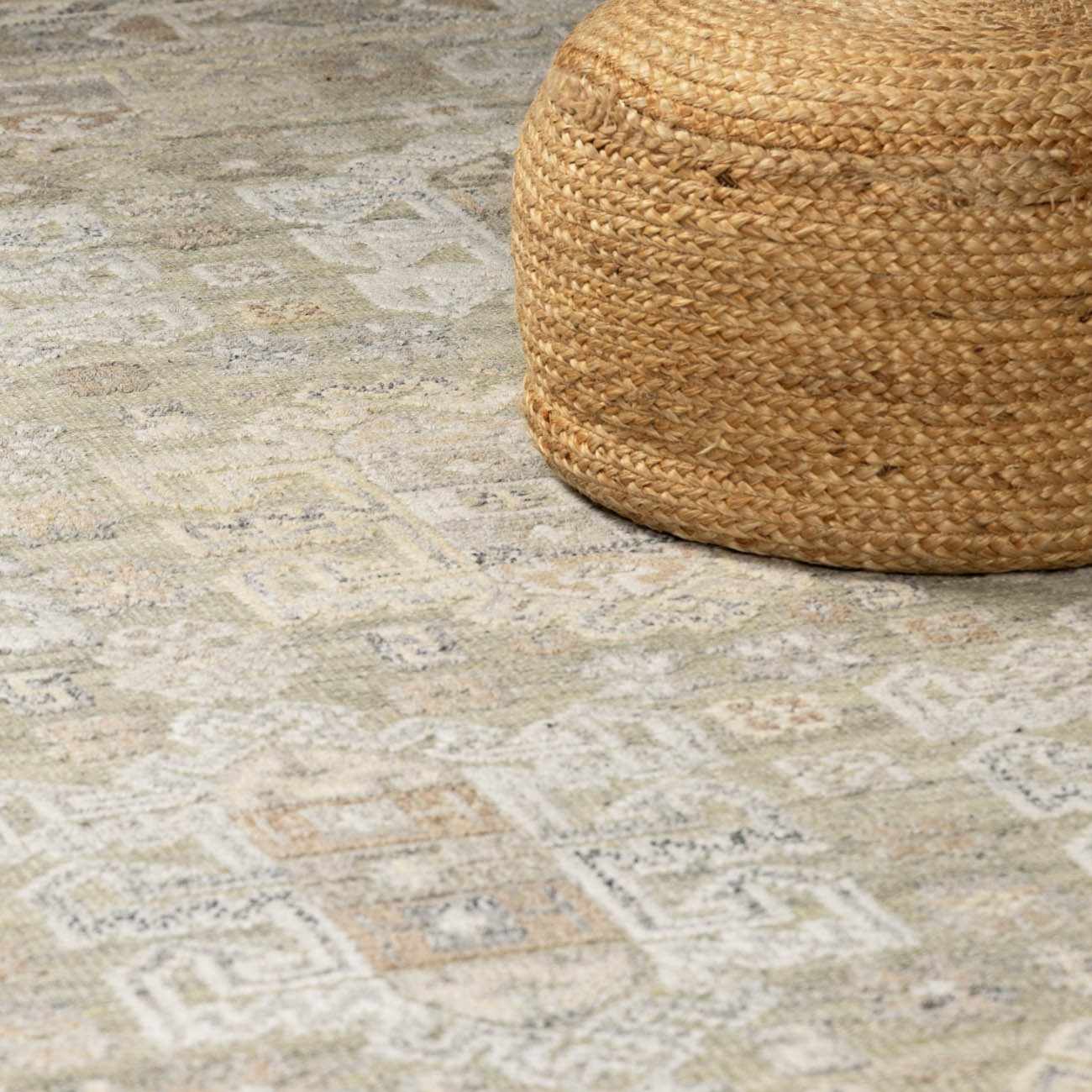 Ninoy Hand Knotted Luxury Wool Rug