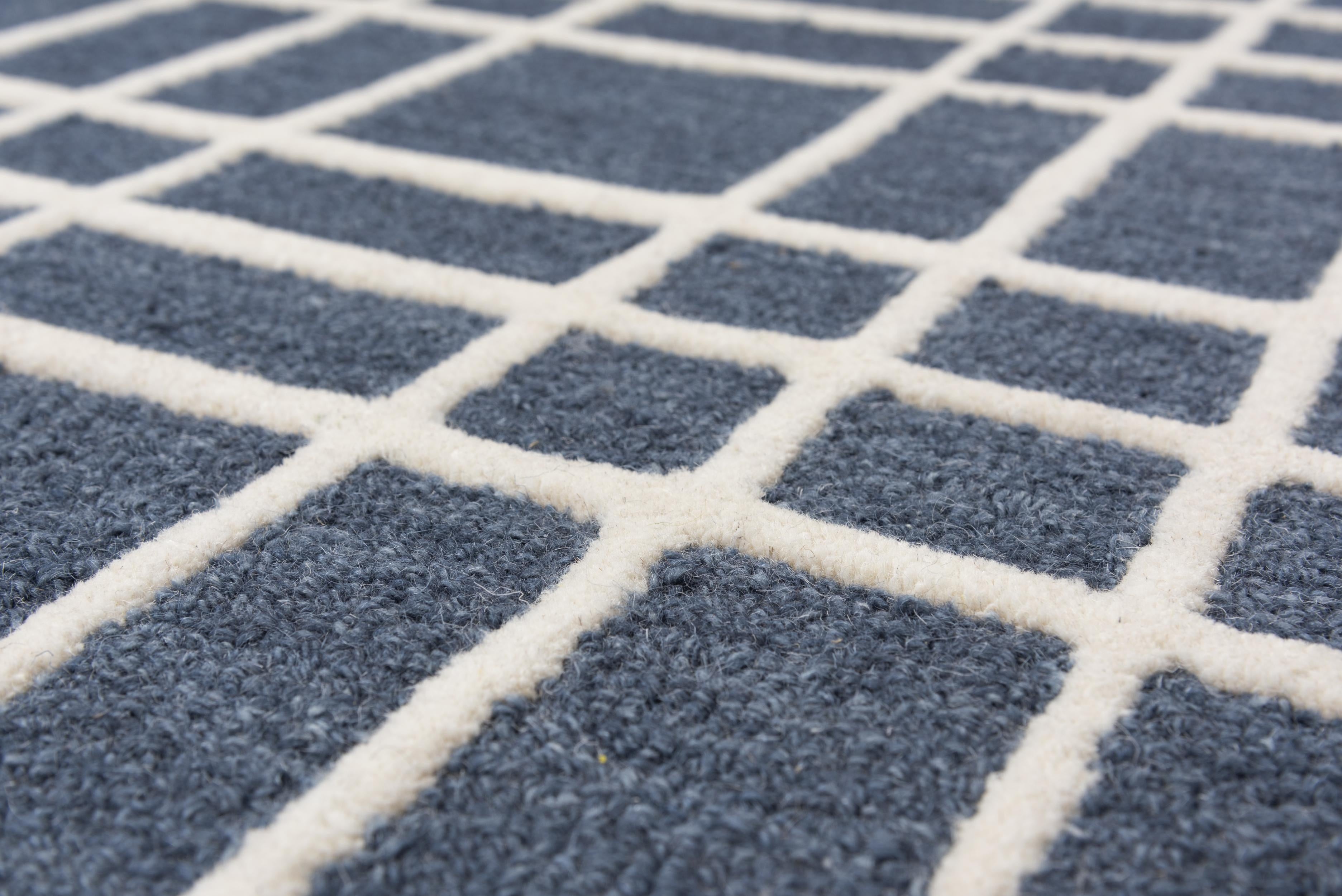 A07102 Area Rug