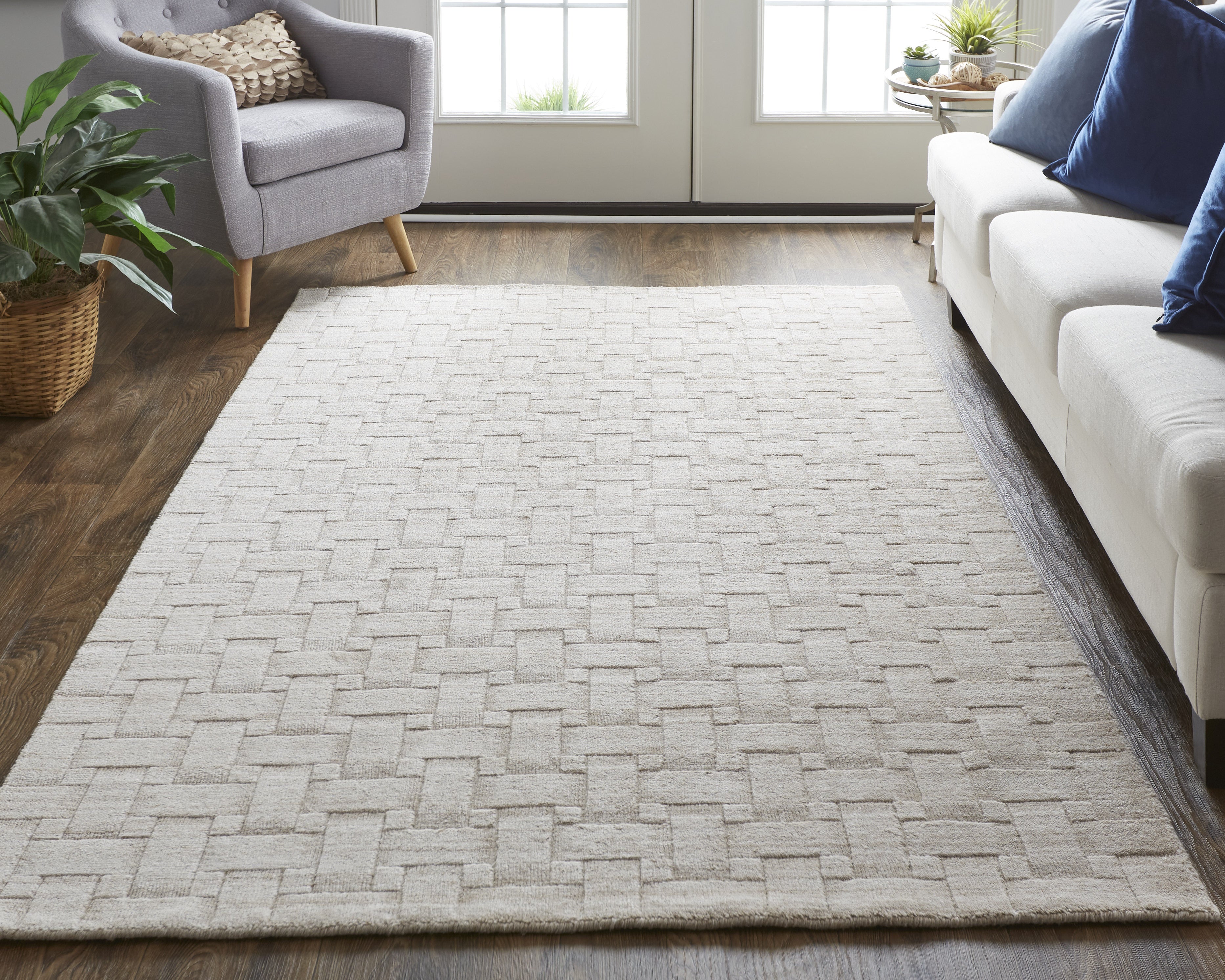 Redford Transitional Solid - Ivory Area Rug
