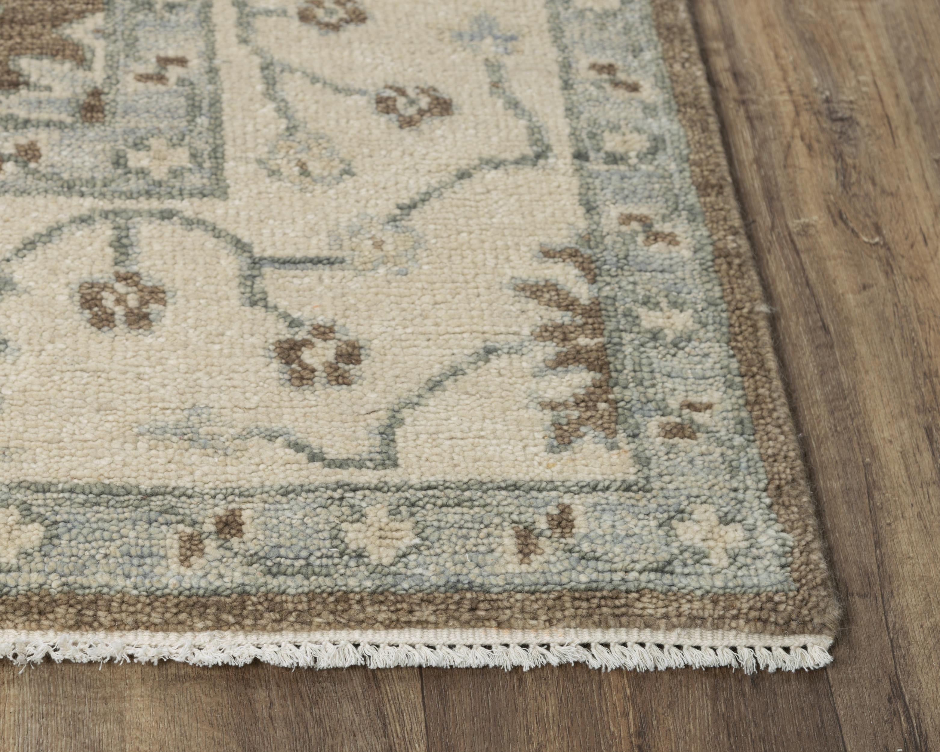 BMT992 Area Rug