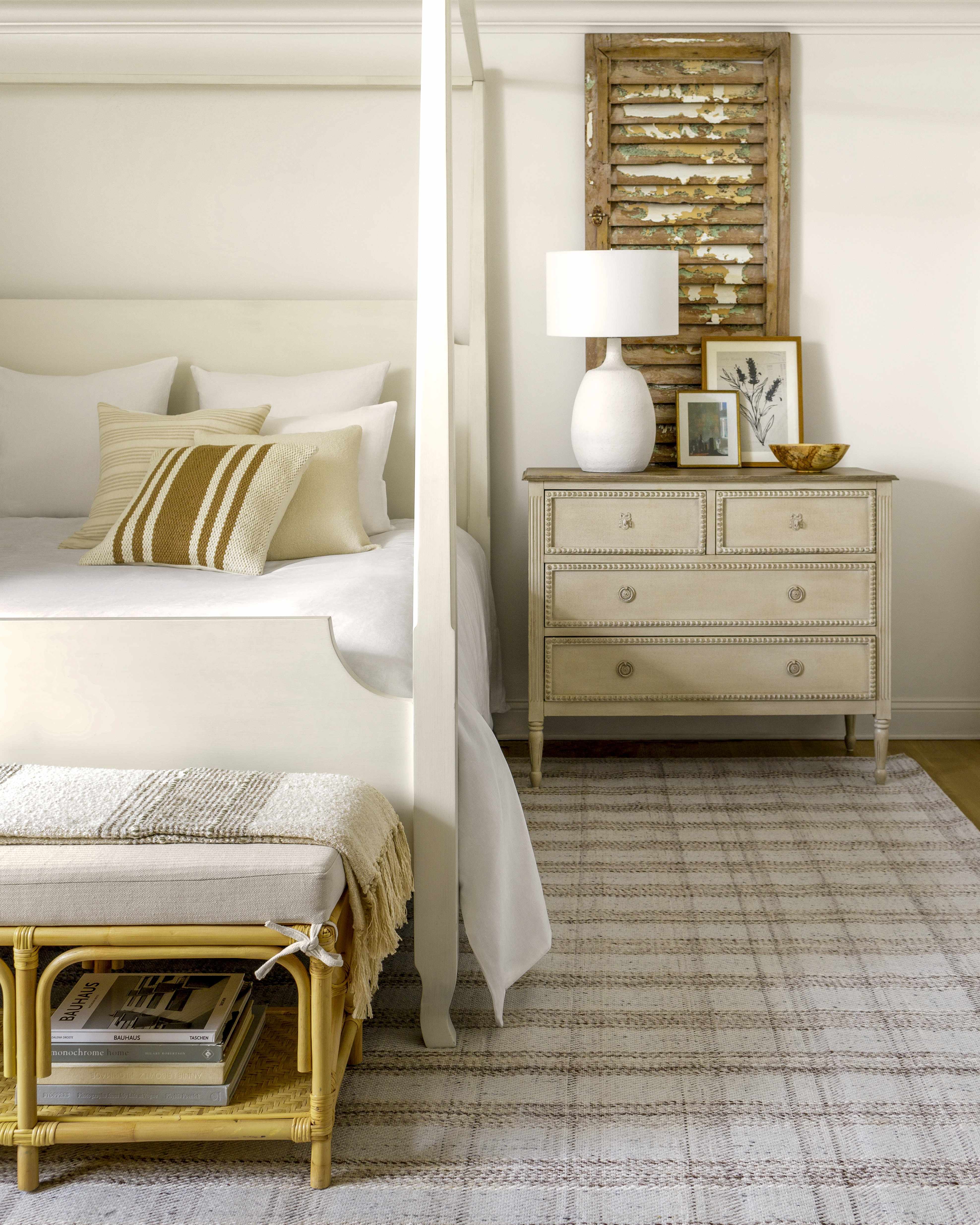 Casseneuil Table Lamp