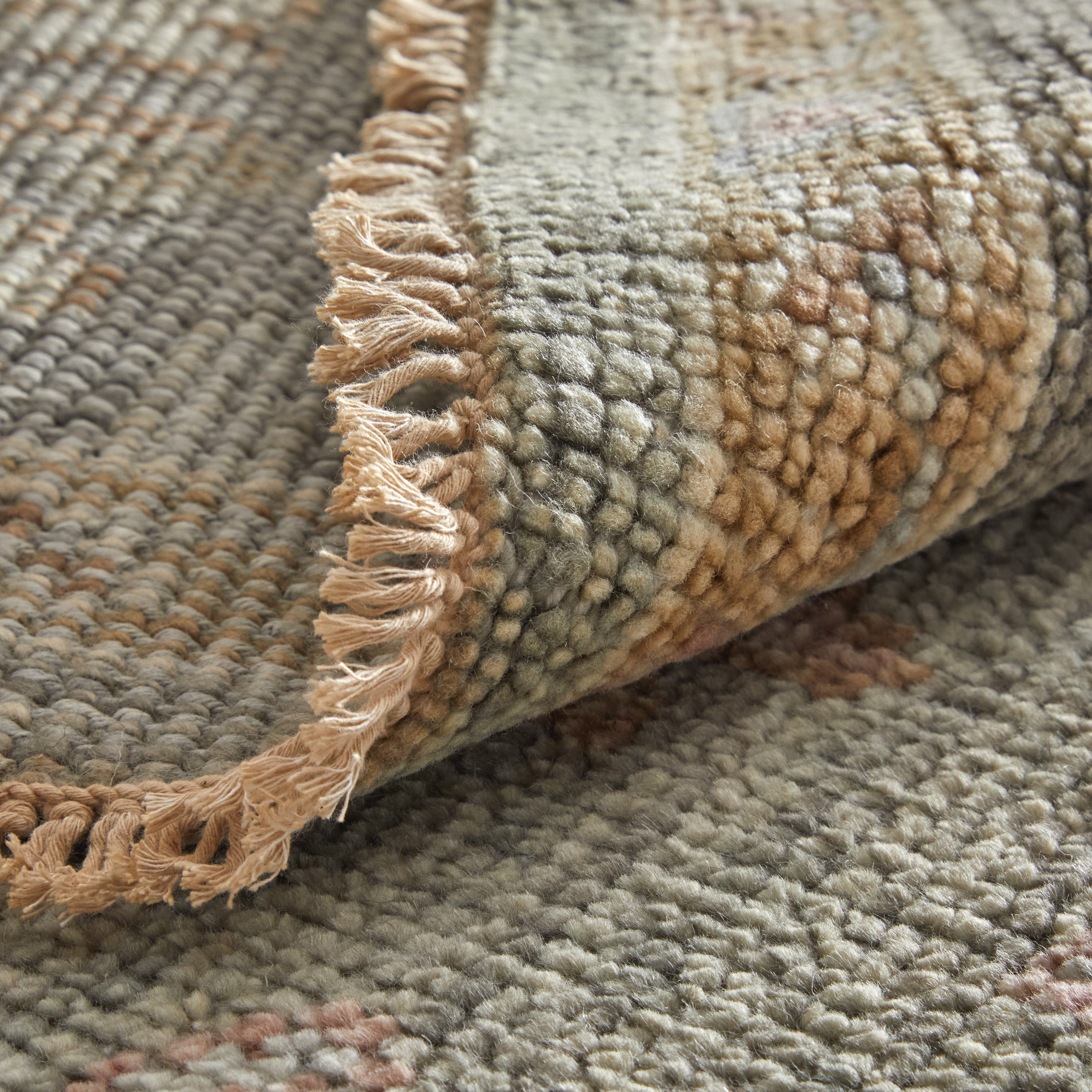 Carrington Traditional Oriental - Gray/Gold/Pink Area Rug