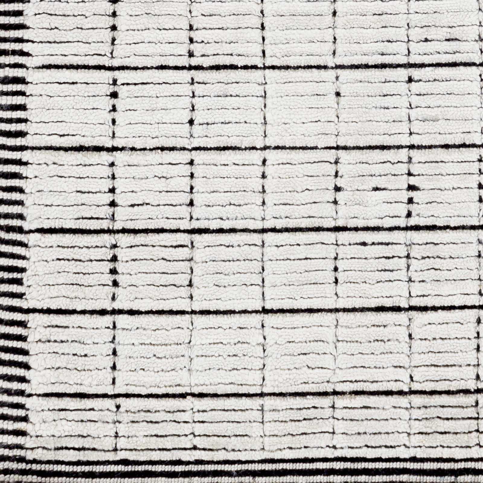 Hand Loomed Idyllic Light Gray Wool & Viscose Area Rug