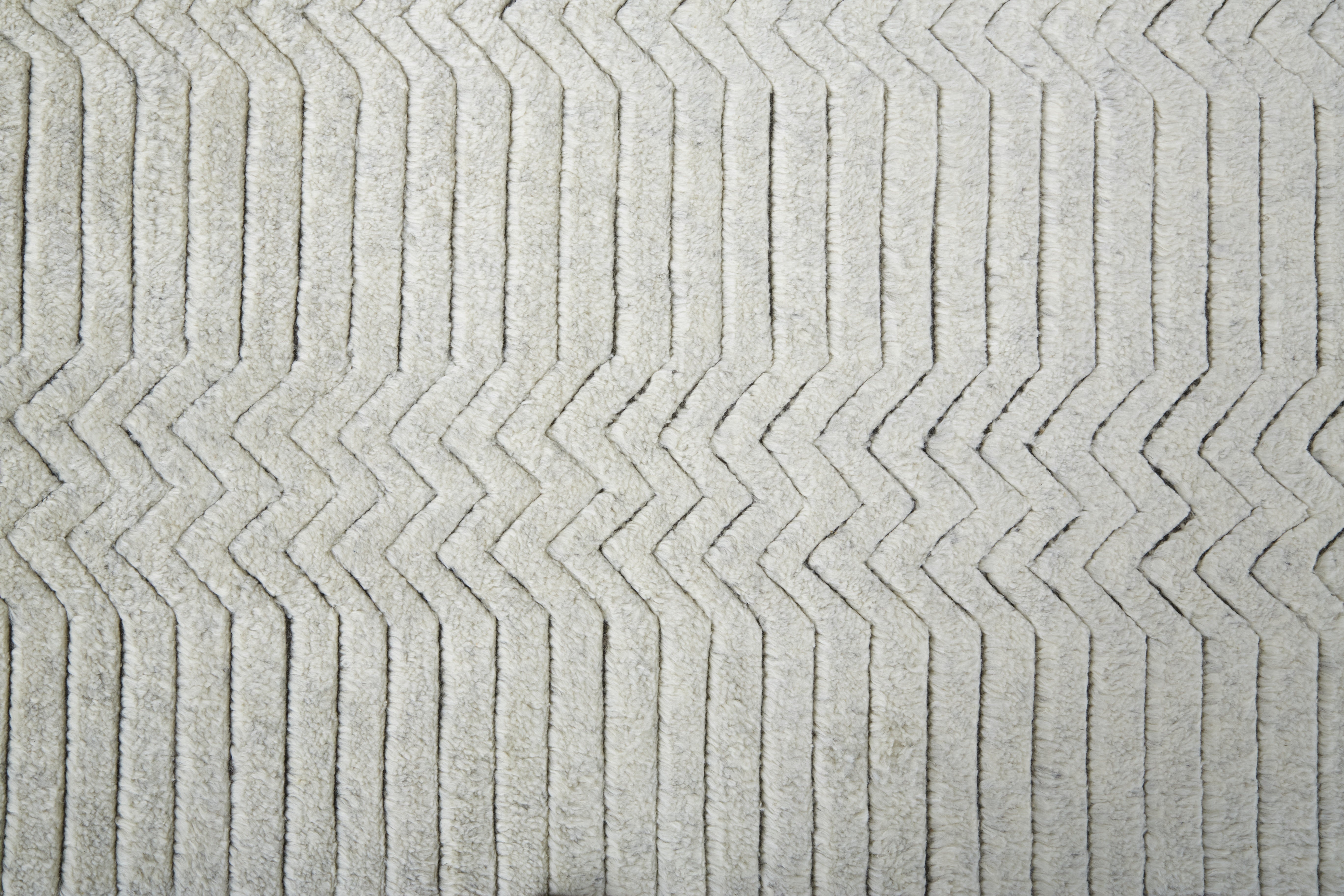 Matson Transitional Solid - Ivory Area Rug