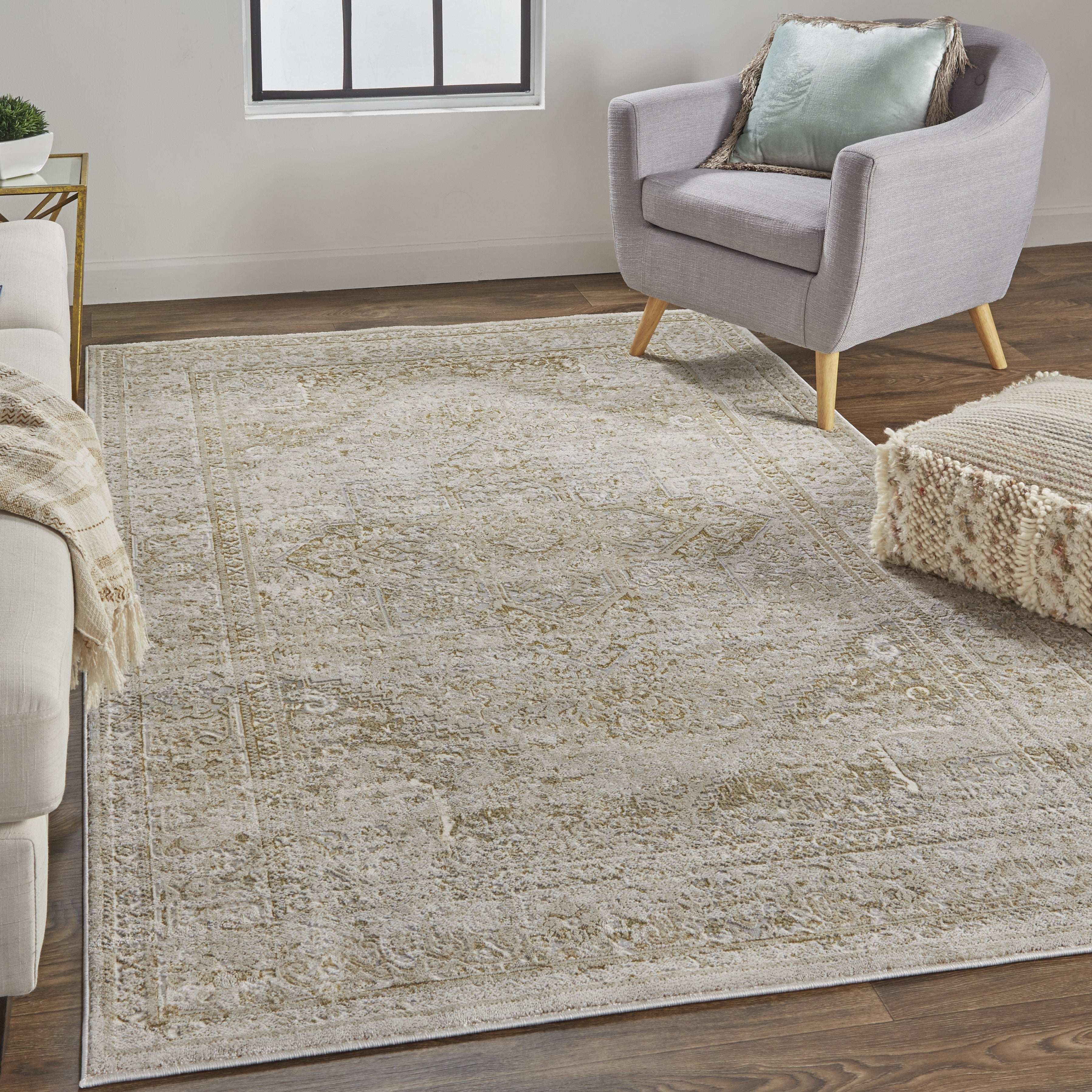 Aura Modern Oriental - Ivory/Gold Area Rug