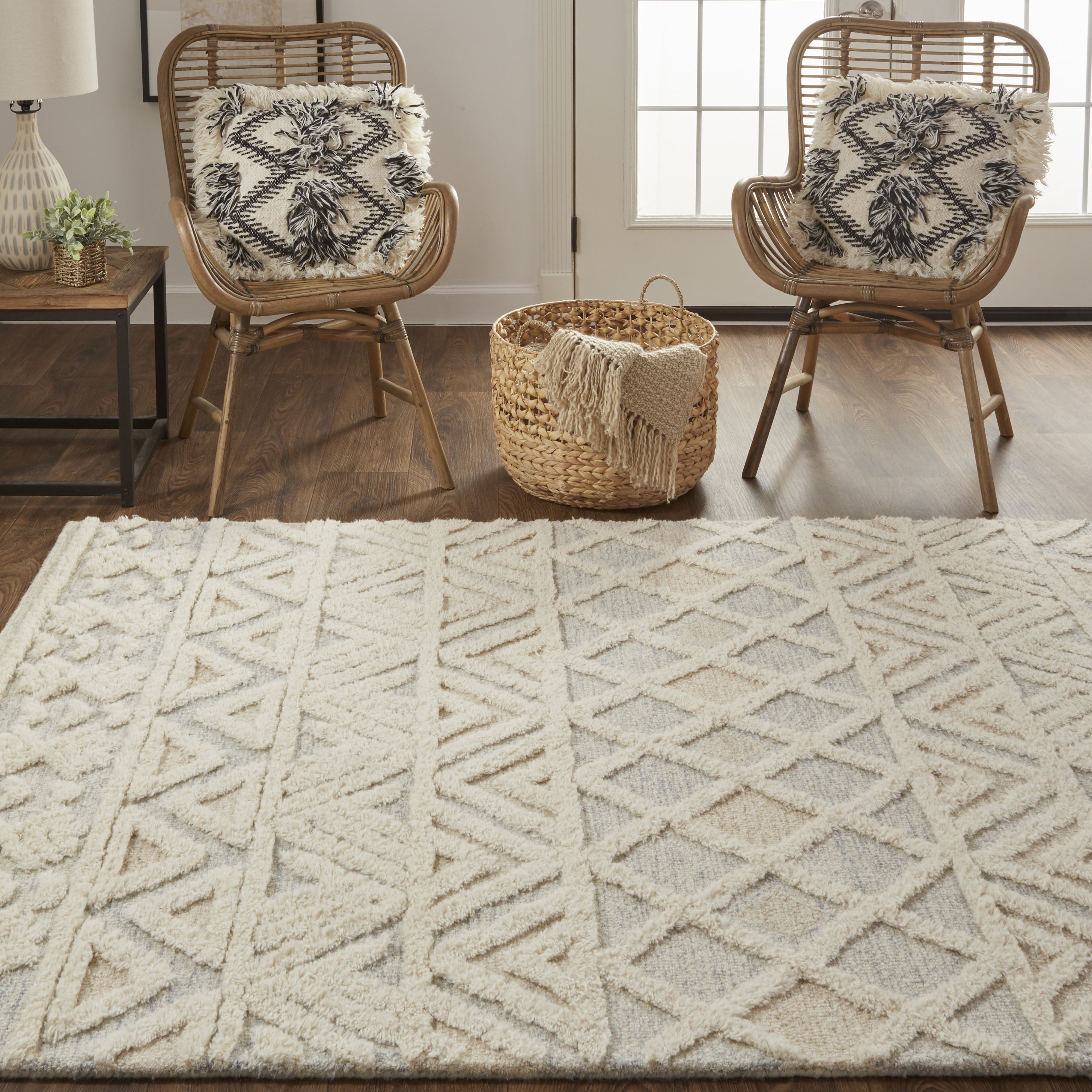 Anica Traditional Geometric - Ivory/Blue/Tan Area Rug