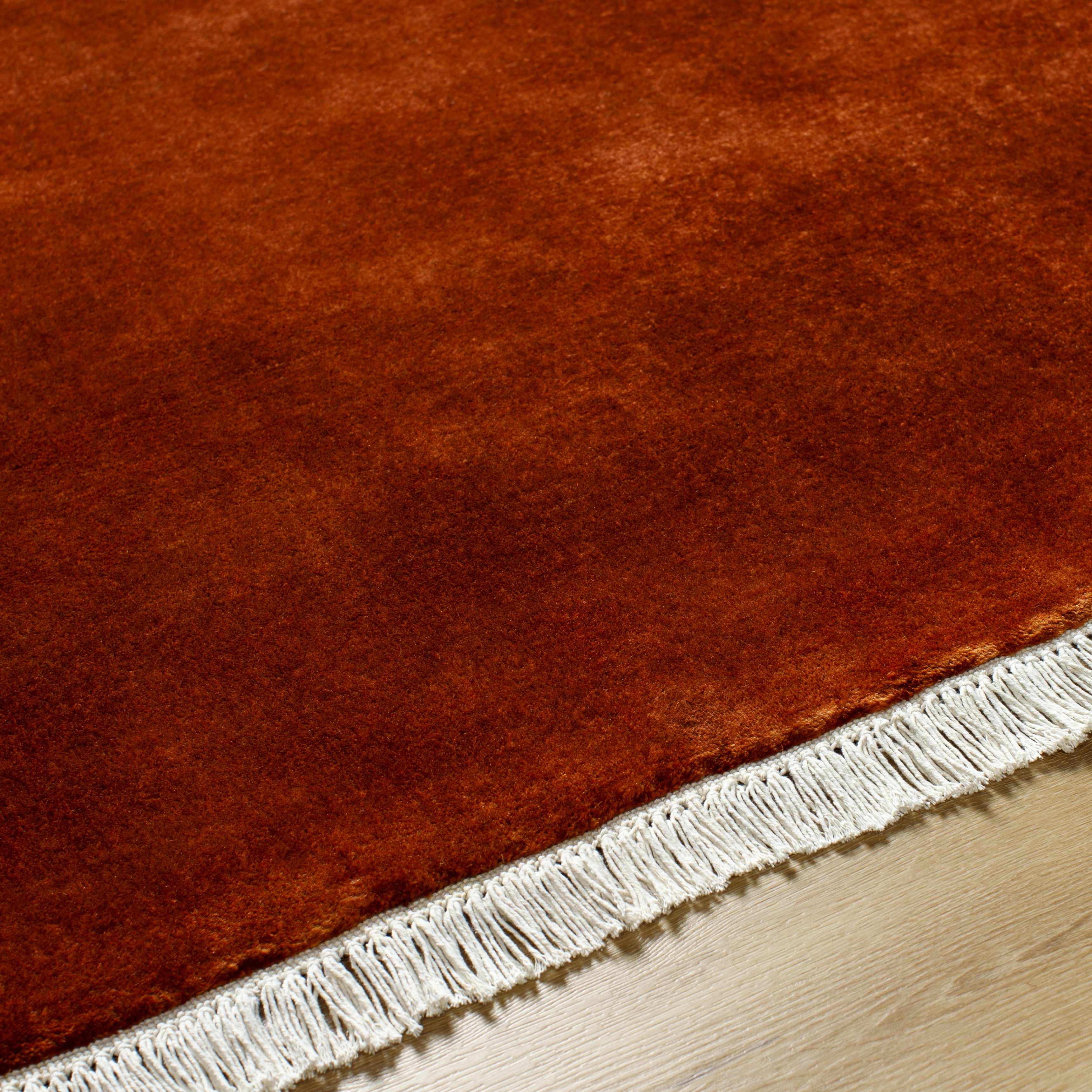 Sophisticated Solid Hand Loomed Wool Area Rug