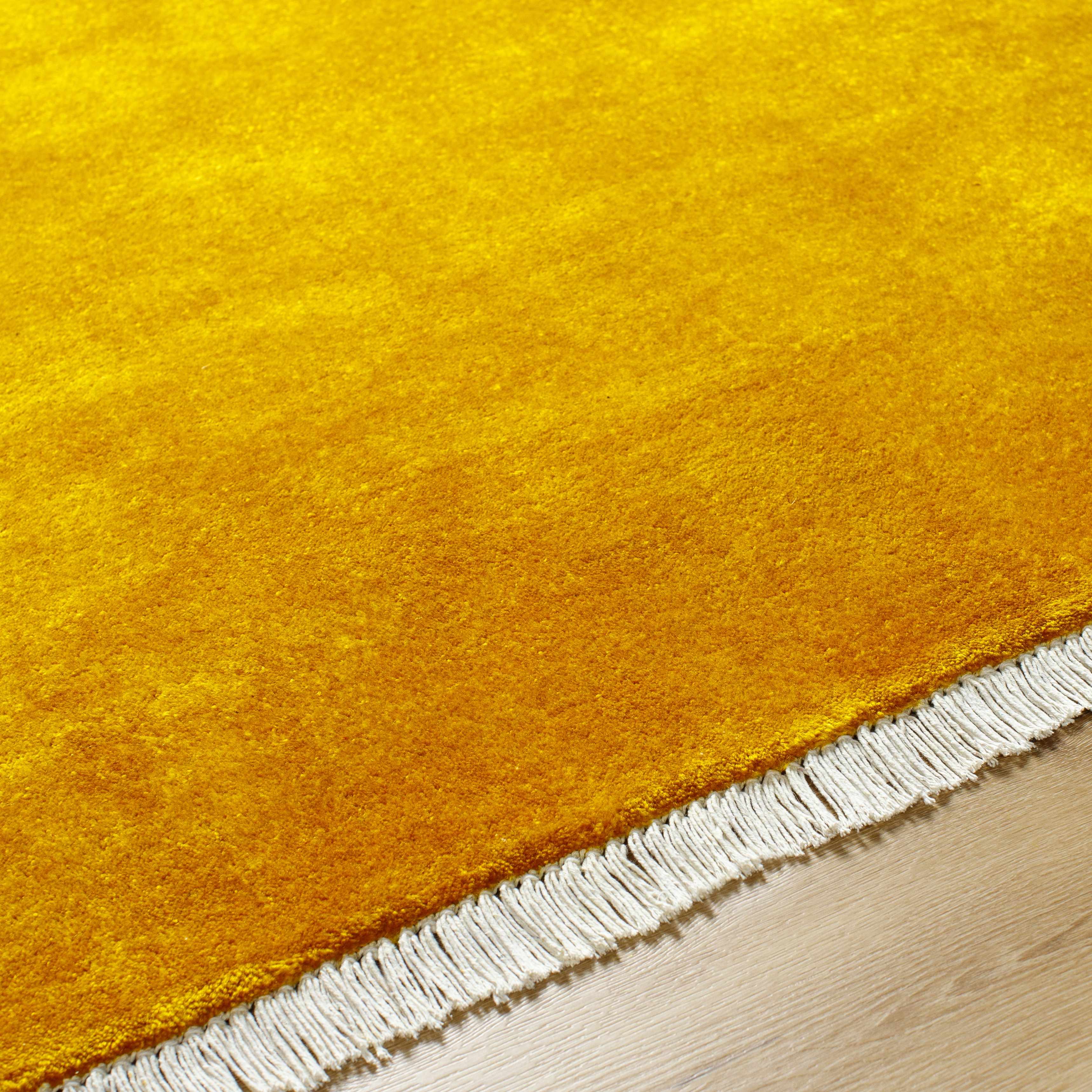 Stunning Solid Hand-Loomed Wool Area Rug