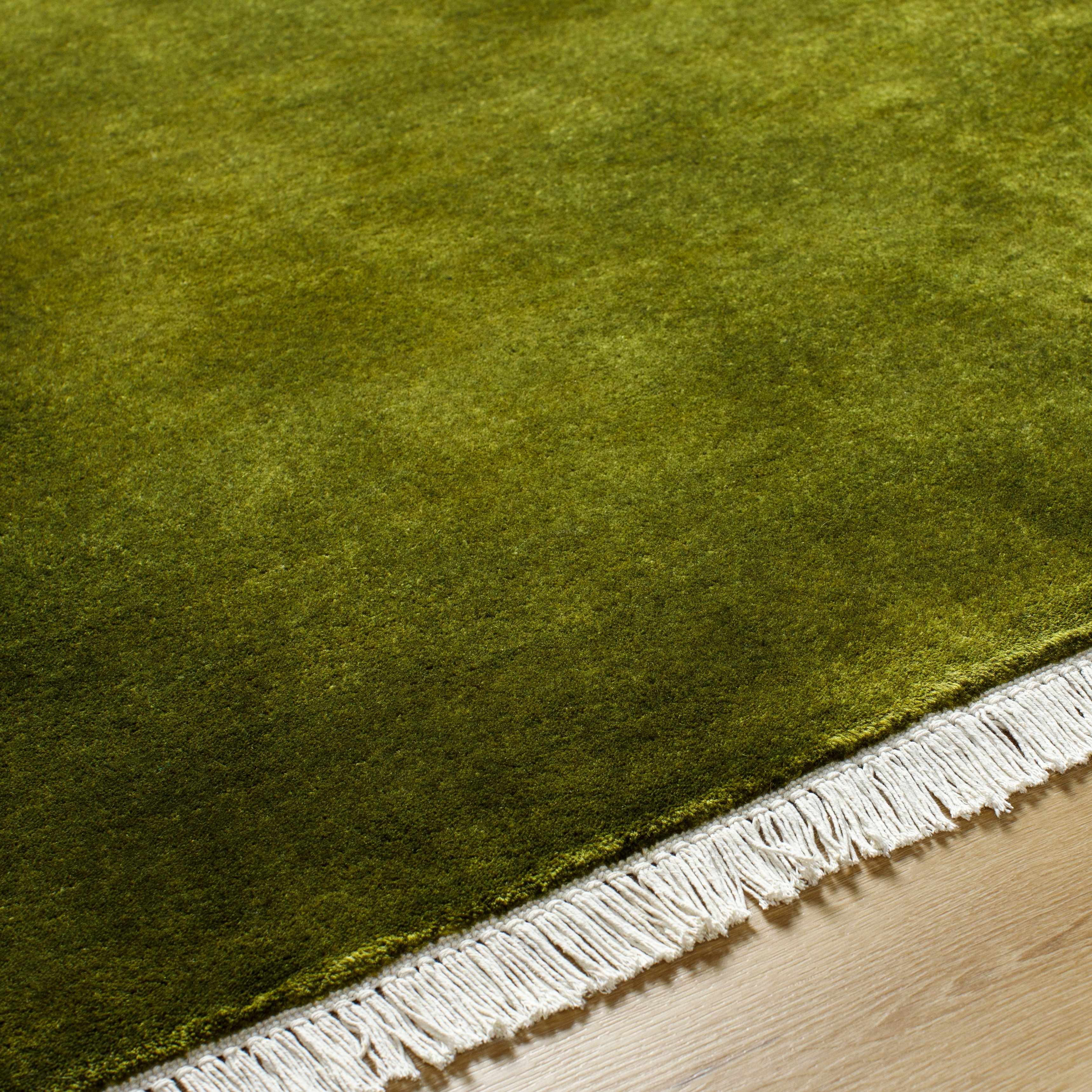 Tranquil Hand Loomed Solid Wool Area Rug