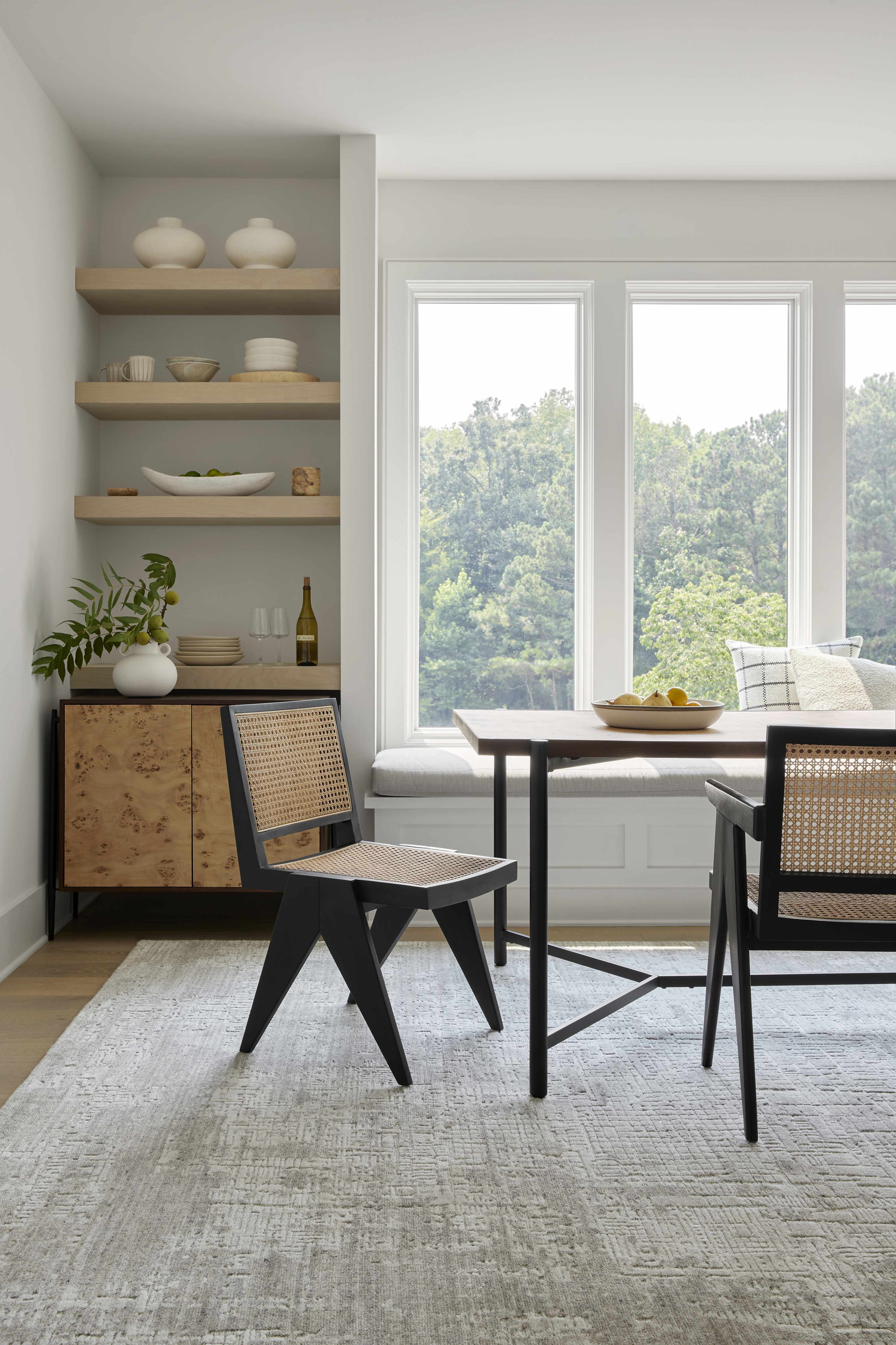 The Mano Dining Chair